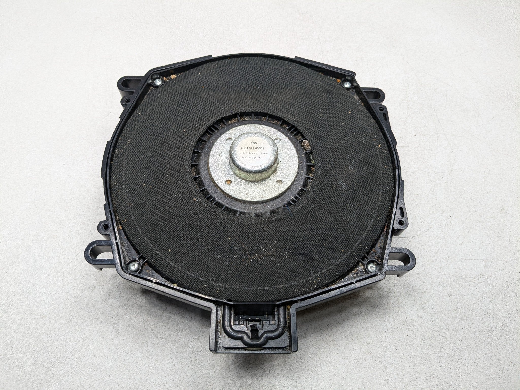 07 - 10 BMW X5 OEM SUBWOOFER SPEAKER AUDIO BASSBOX RIGHT PASSENGER SIDE FLOOR