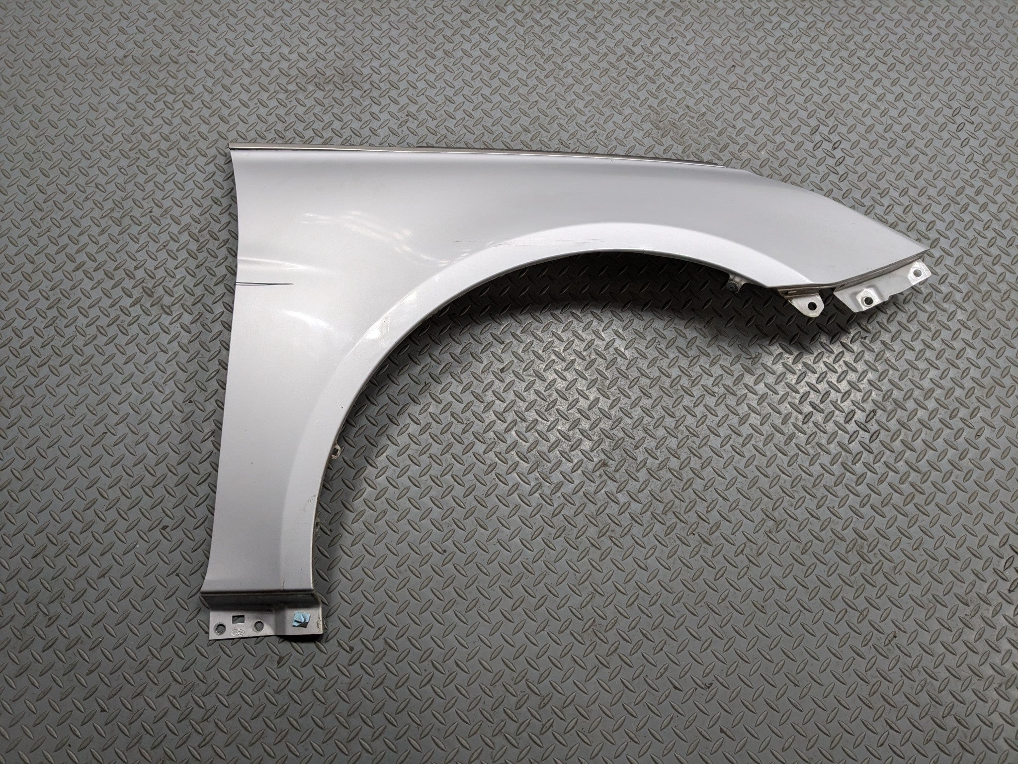 11 - 2013 HYUNDAI SONATA OEM FENDER COVER PANEL RADIANT SILVER FRONT RIGHT SIDE