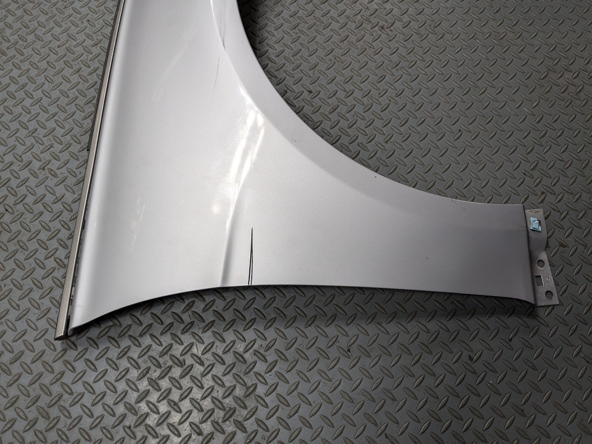 11 - 2013 HYUNDAI SONATA OEM FENDER COVER PANEL RADIANT SILVER FRONT RIGHT SIDE