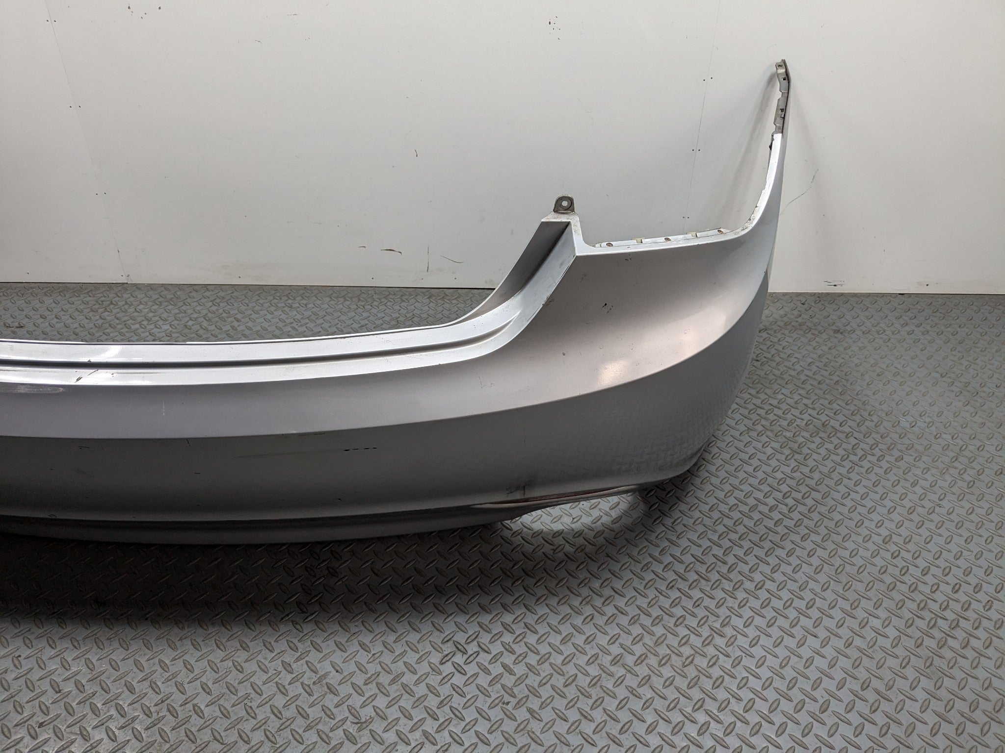 2011 - 2013 HYUNDAI SONATA OEM REAR BUMPER COVER PANEL ASSEMBLY RADIANT SILVER