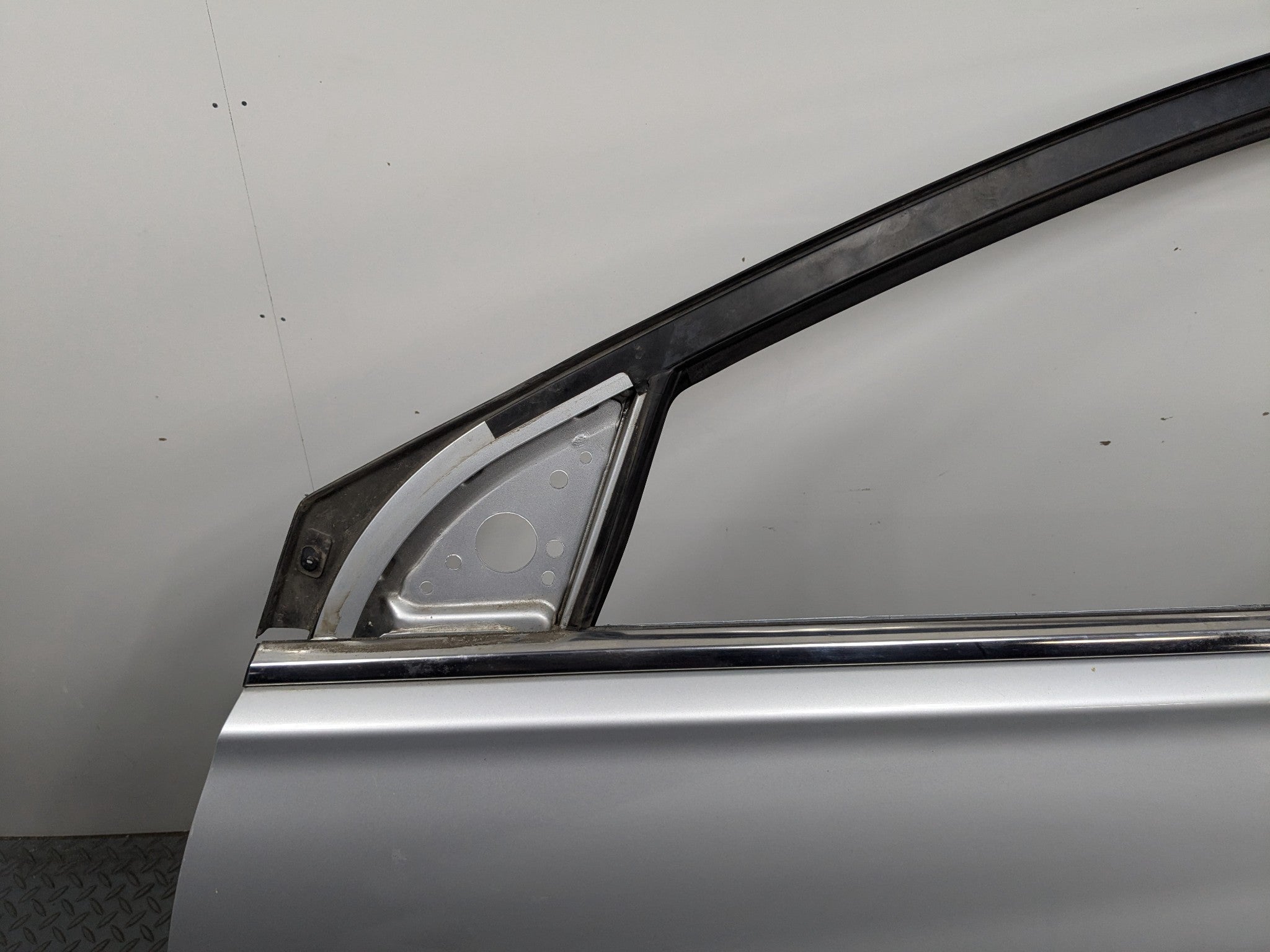 11-13 HYUNDAI SONATA OEM DOOR SHELL PANEL RADIANT SILVER FRONT LEFT DRIVER SIDE