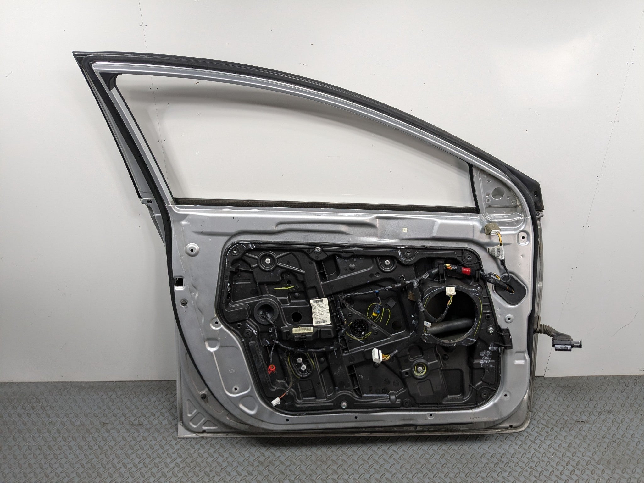 11-13 HYUNDAI SONATA OEM DOOR SHELL PANEL RADIANT SILVER FRONT LEFT DRIVER SIDE