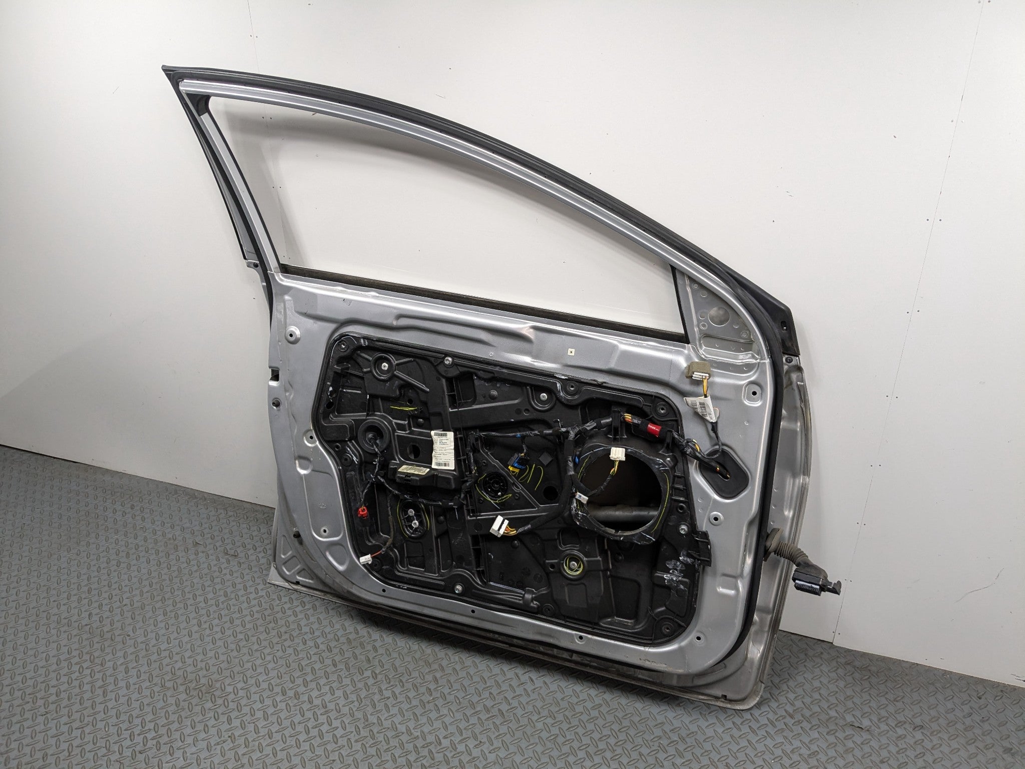 11-13 HYUNDAI SONATA OEM DOOR SHELL PANEL RADIANT SILVER FRONT LEFT DRIVER SIDE