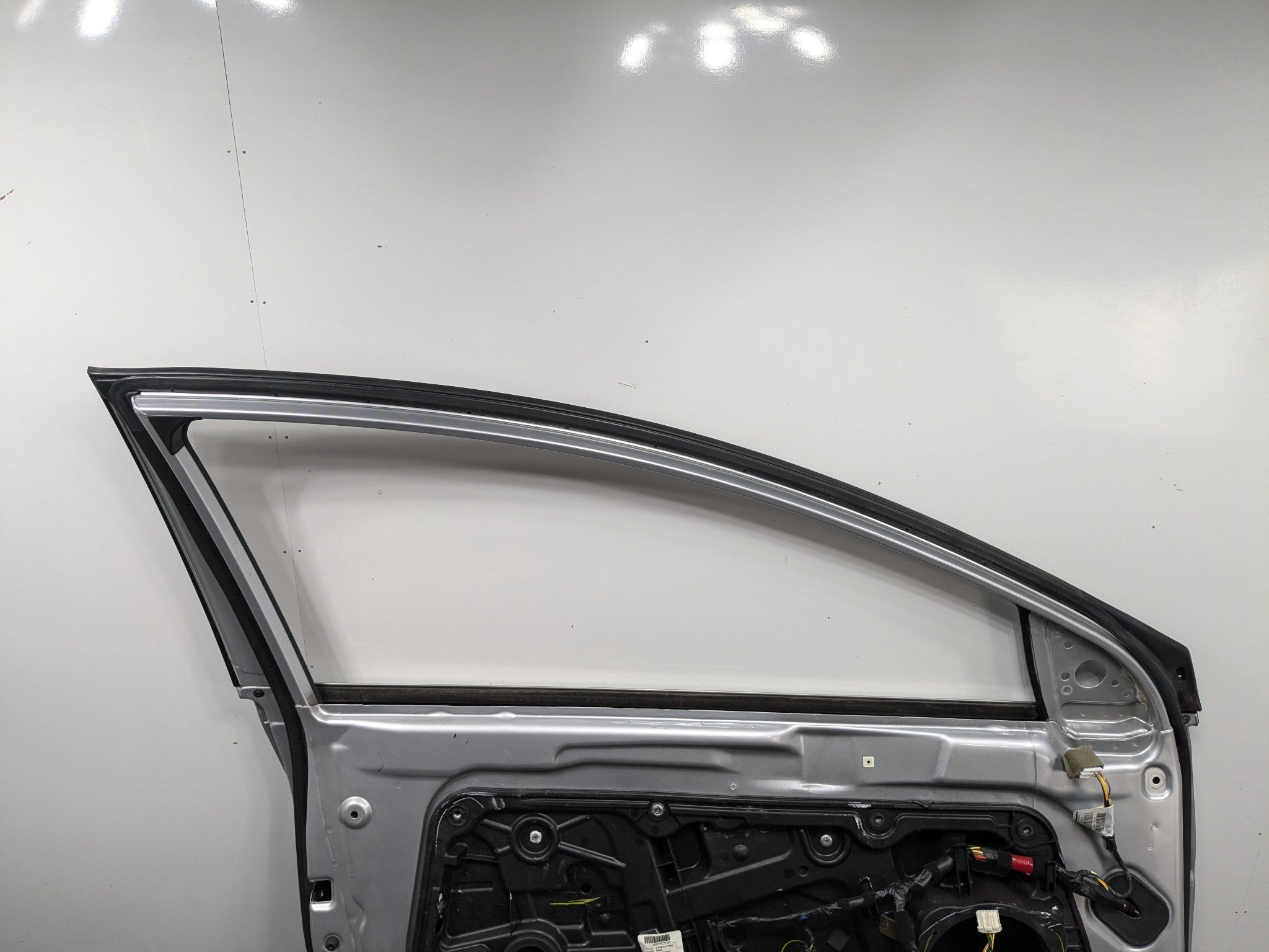 11-13 HYUNDAI SONATA OEM DOOR SHELL PANEL RADIANT SILVER FRONT LEFT DRIVER SIDE
