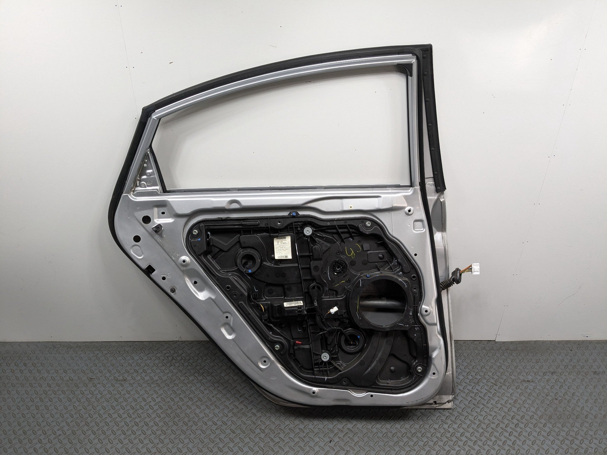 11-13 HYUNDAI SONATA OEM DOOR SHELL PANEL RADIANT SILVER REAR LEFT DRIVER SIDE