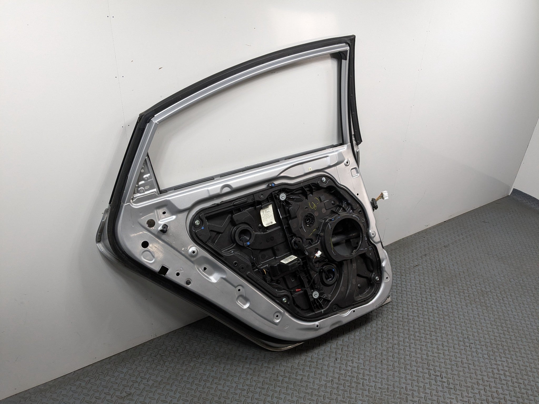 11-13 HYUNDAI SONATA OEM DOOR SHELL PANEL RADIANT SILVER REAR LEFT DRIVER SIDE