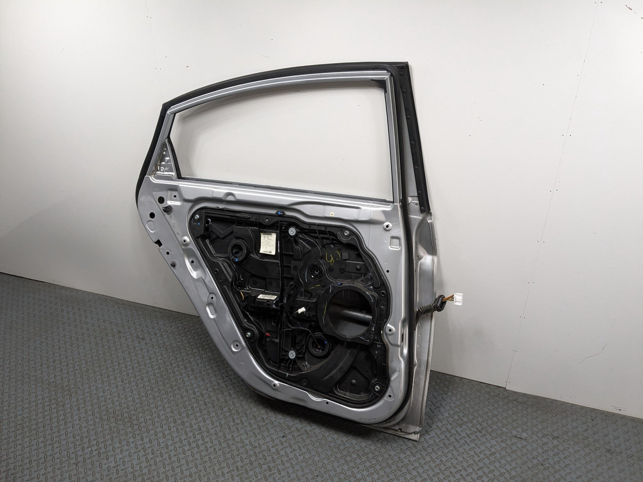 11-13 HYUNDAI SONATA OEM DOOR SHELL PANEL RADIANT SILVER REAR LEFT DRIVER SIDE
