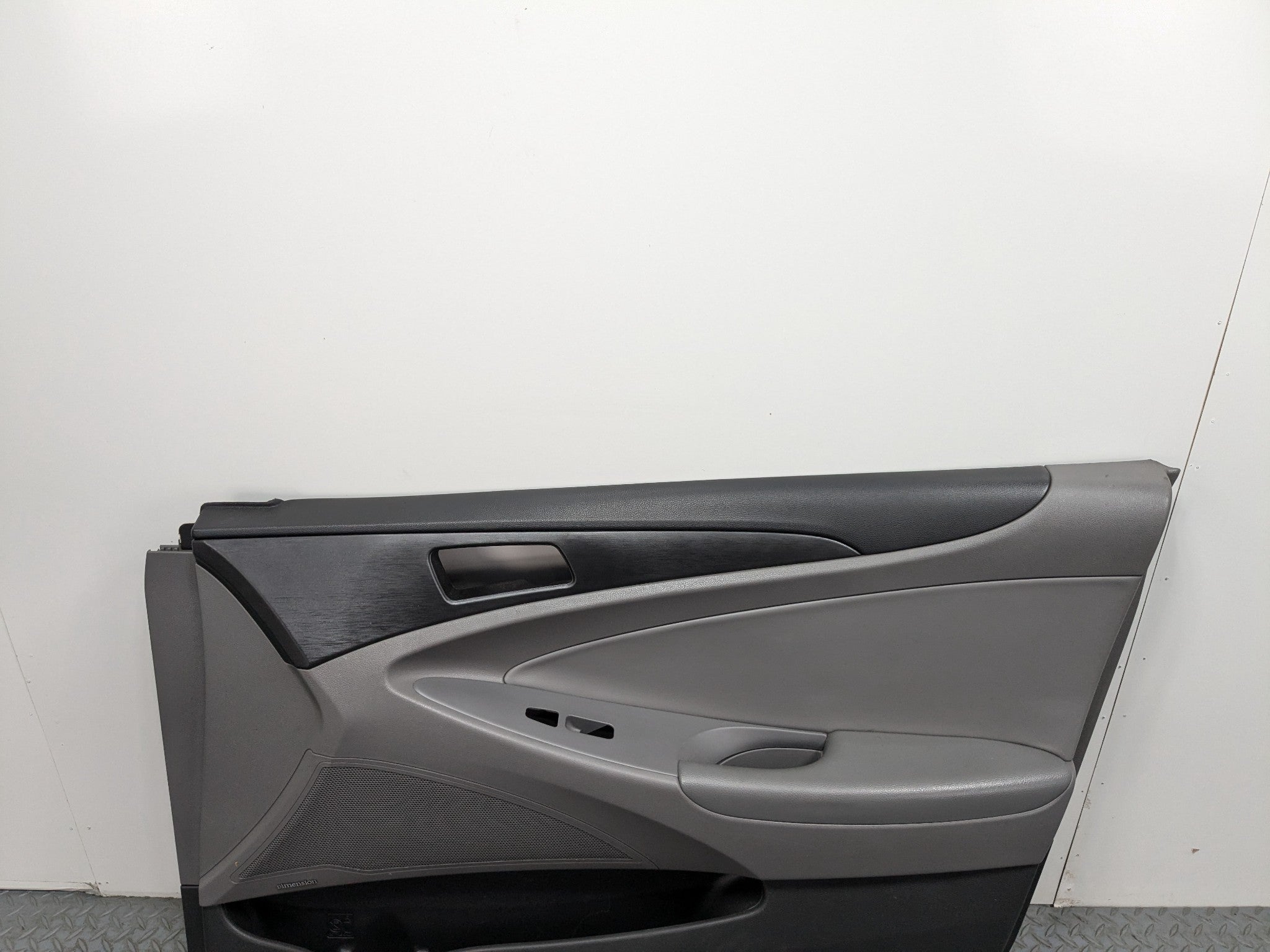 11 - 13 HYUNDAI SONATA OEM INTERIOR DOOR TRIM PANEL FRONT RIGHT PASSENGER SIDE