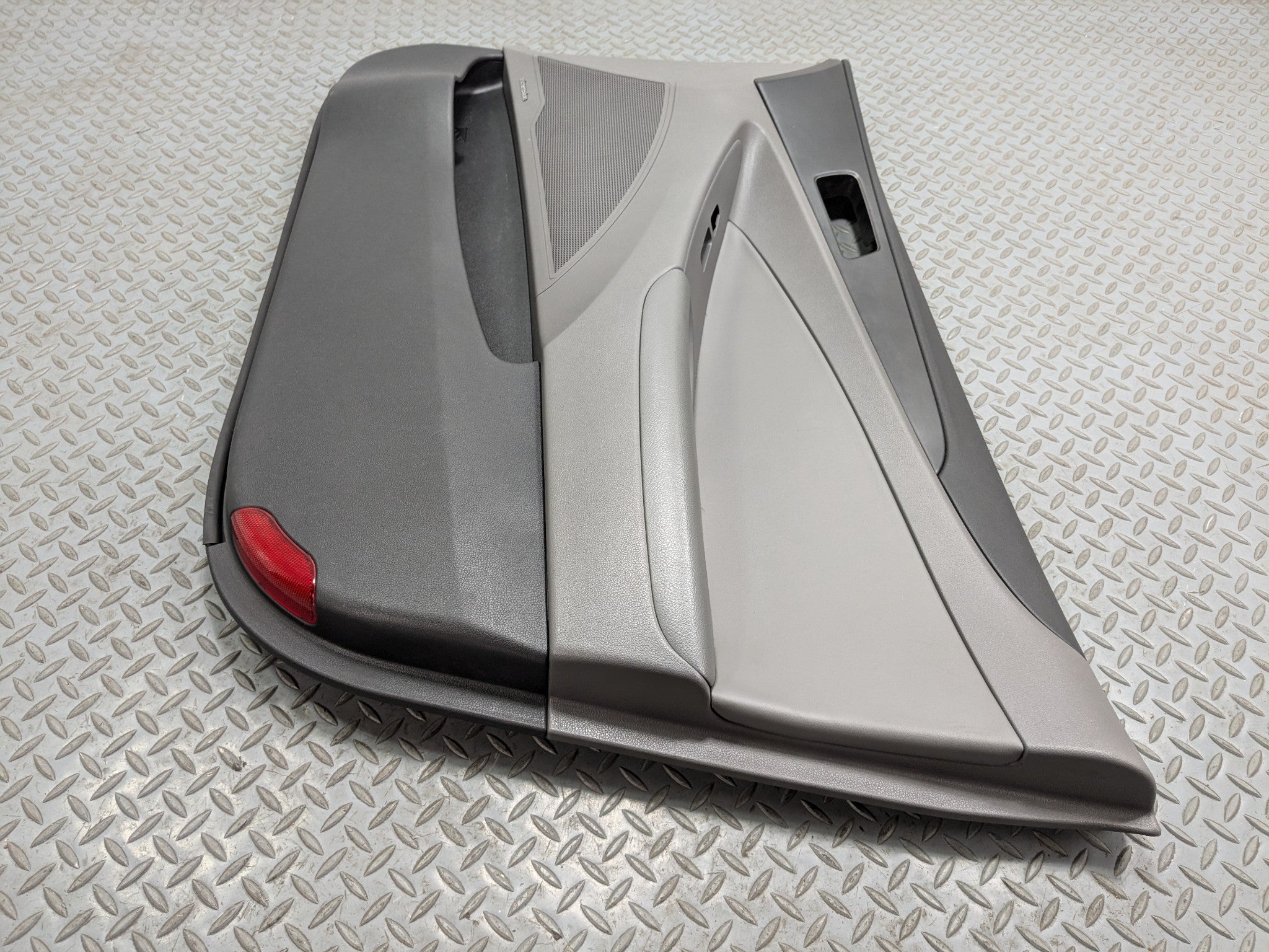 11 - 13 HYUNDAI SONATA OEM INTERIOR DOOR TRIM PANEL FRONT RIGHT PASSENGER SIDE