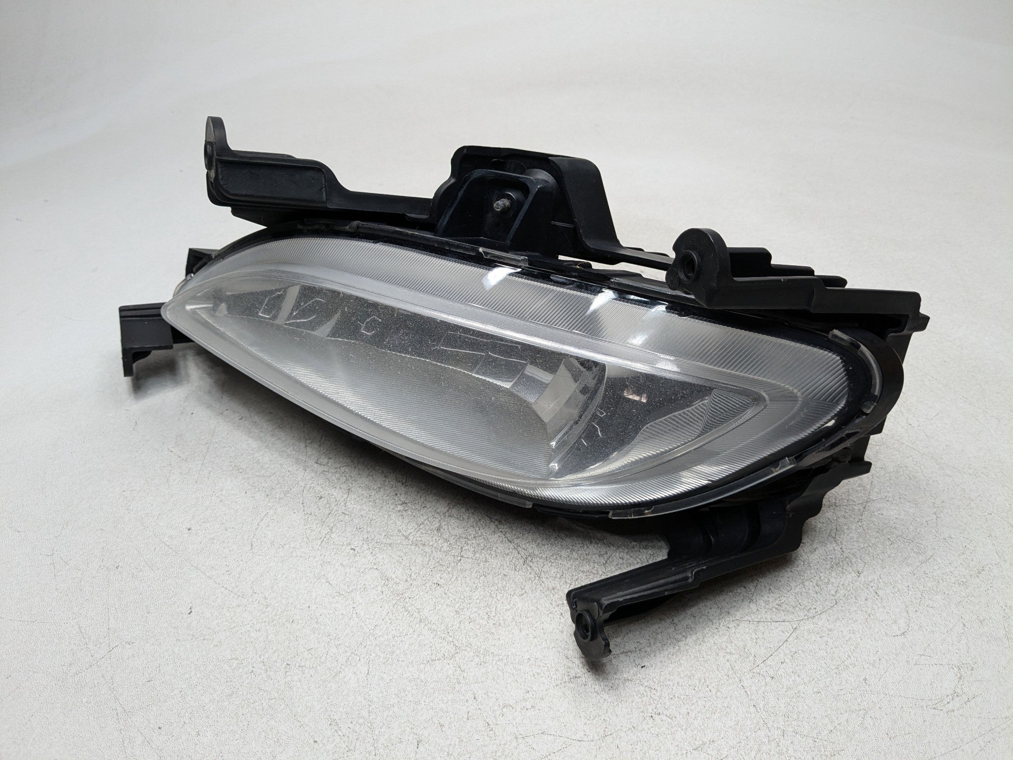 2011 - 2013 HYUNDAI SONATA OEM BUMPER FOG LIGHT LAMP ASSEMBLY FRONT RIGHT SIDE