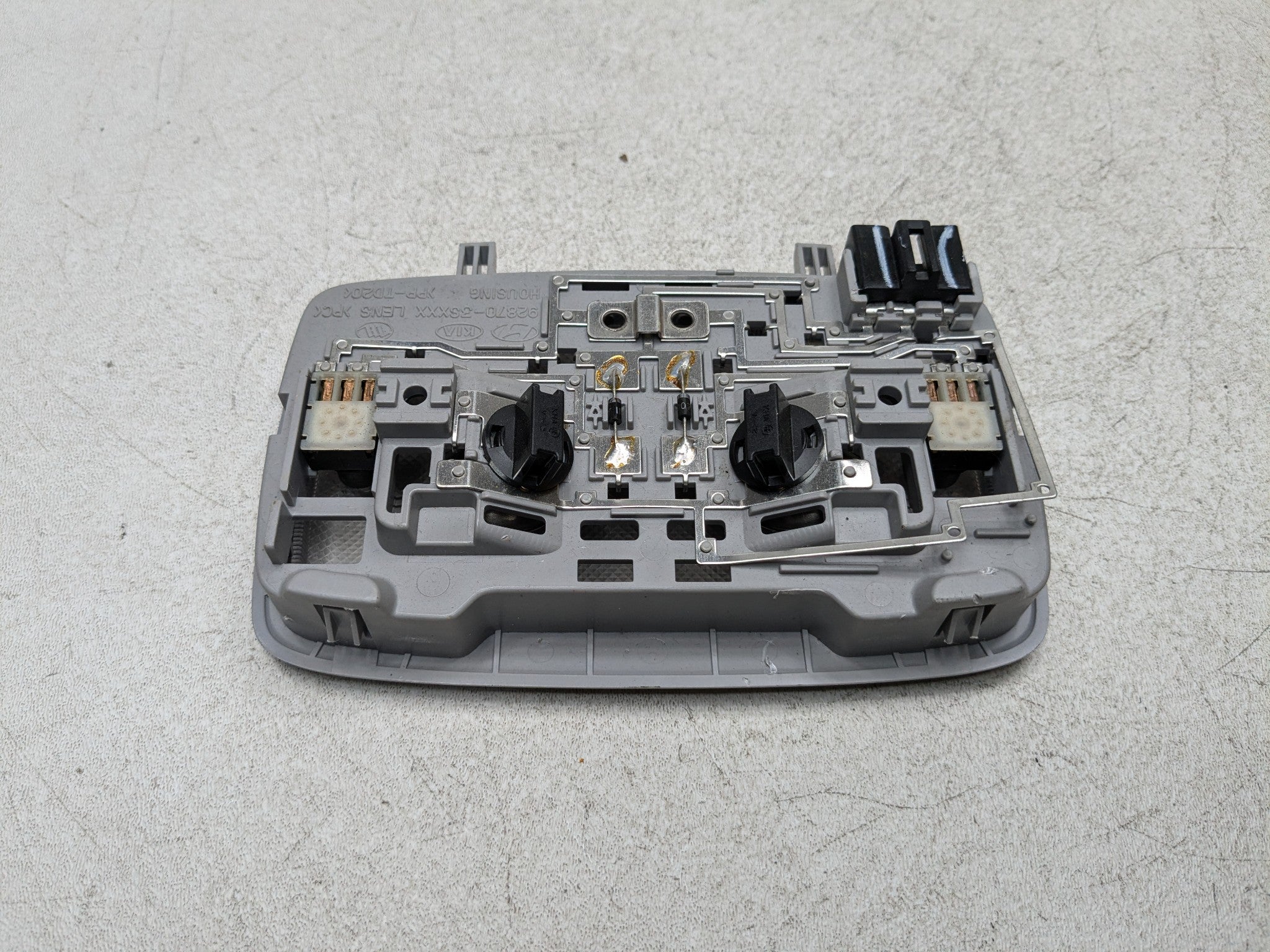 11 - 13 HYUNDAI SONATA OEM ROOF OVERHEAD INTERIOR DOME READING MAP LIGHT REAR