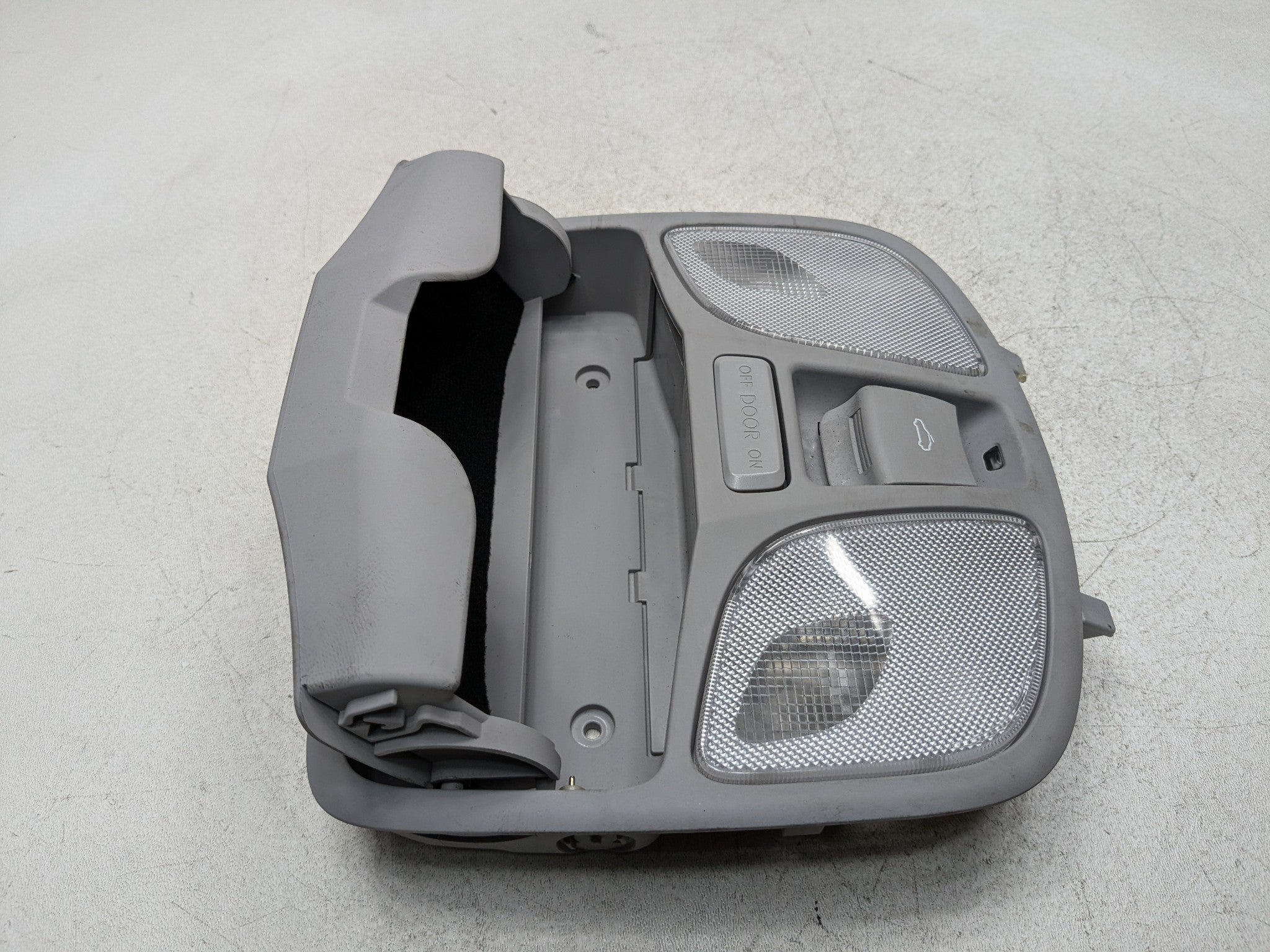 11 - 13 HYUNDAI SONATA OEM ROOF OVERHEAD INTERIOR DOME READING MAP LIGHT FRONT