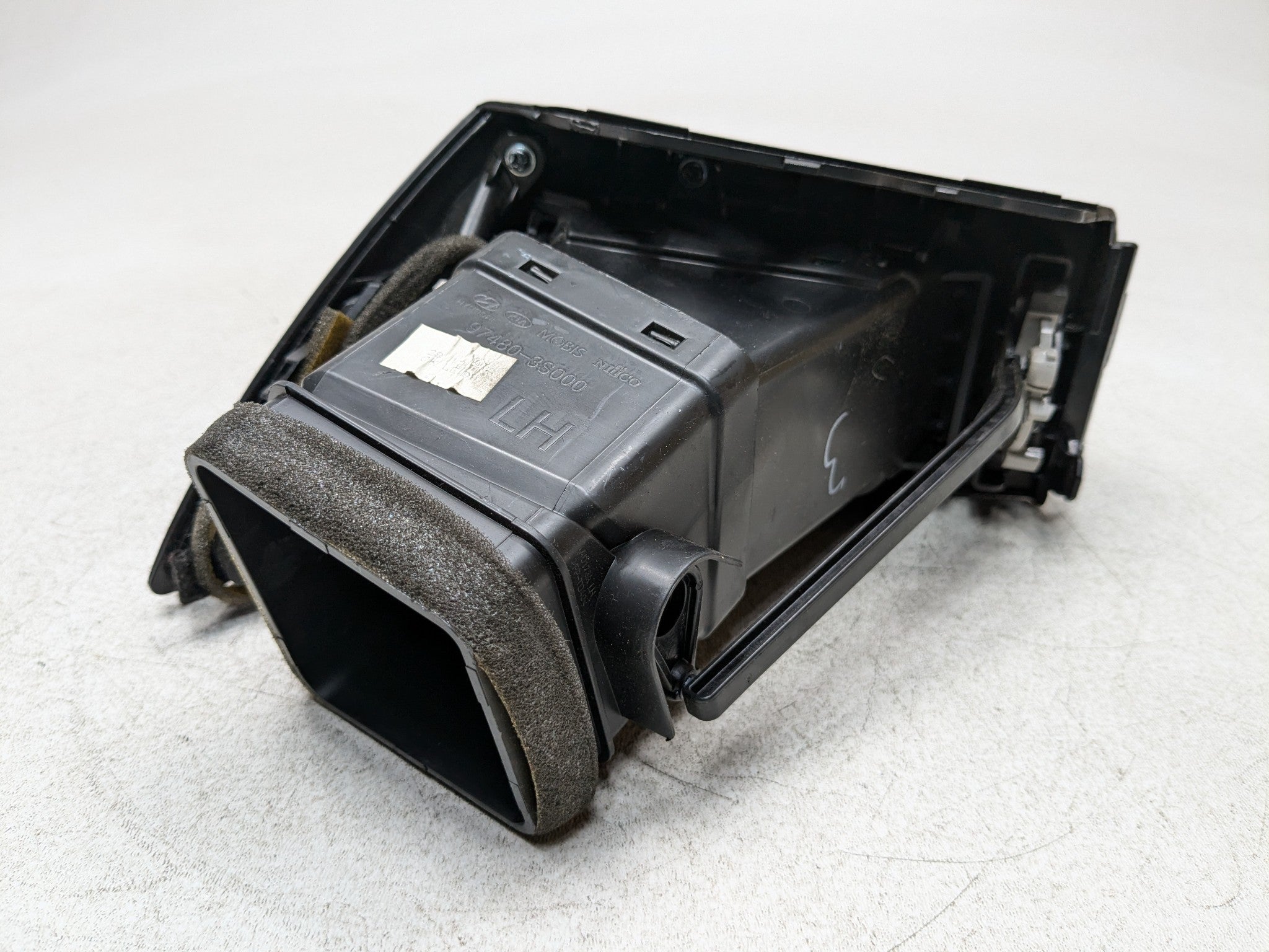 2011 - 2013 HYUNDAI SONATA OEM DASH PANEL AIR HEATER VENT FRONT LEFT DRIVER SIDE