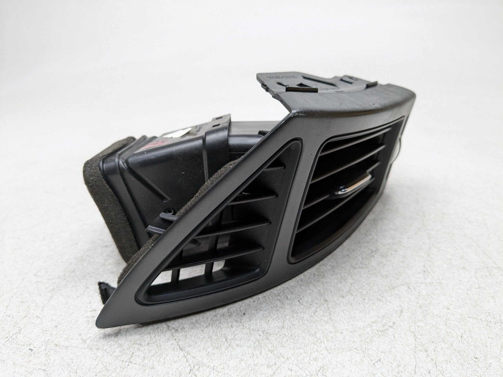 2011 - 2013 HYUNDAI SONATA OEM DASH PANEL AIR HEATER VENT FRONT RIGHT SIDE