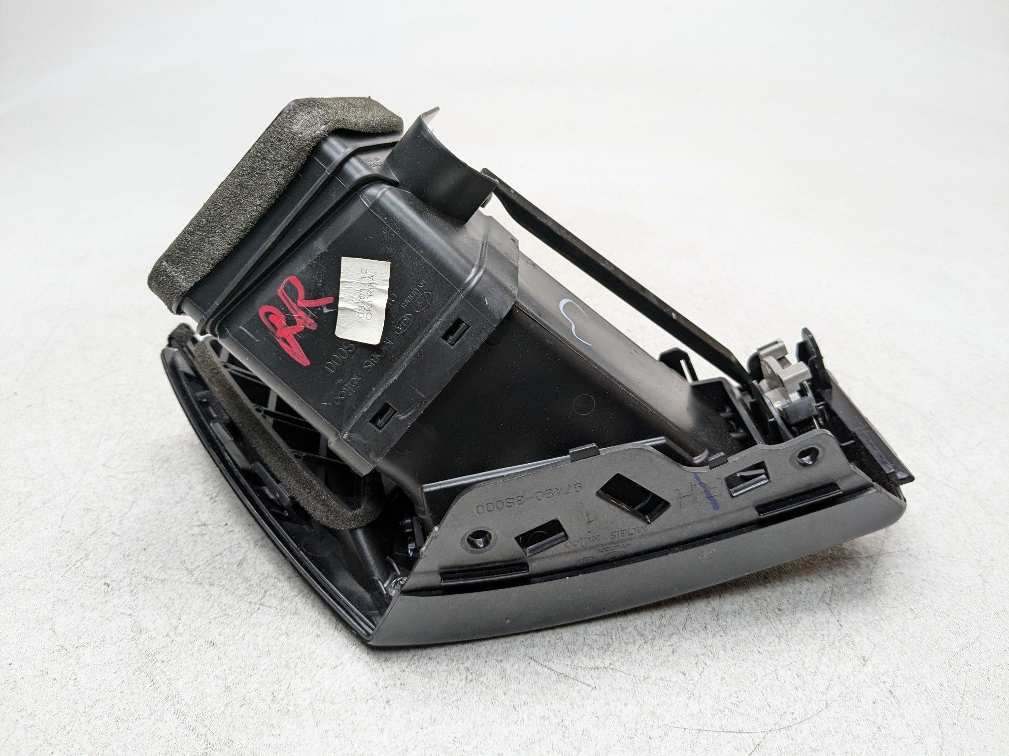 2011 - 2013 HYUNDAI SONATA OEM DASH PANEL AIR HEATER VENT FRONT RIGHT SIDE