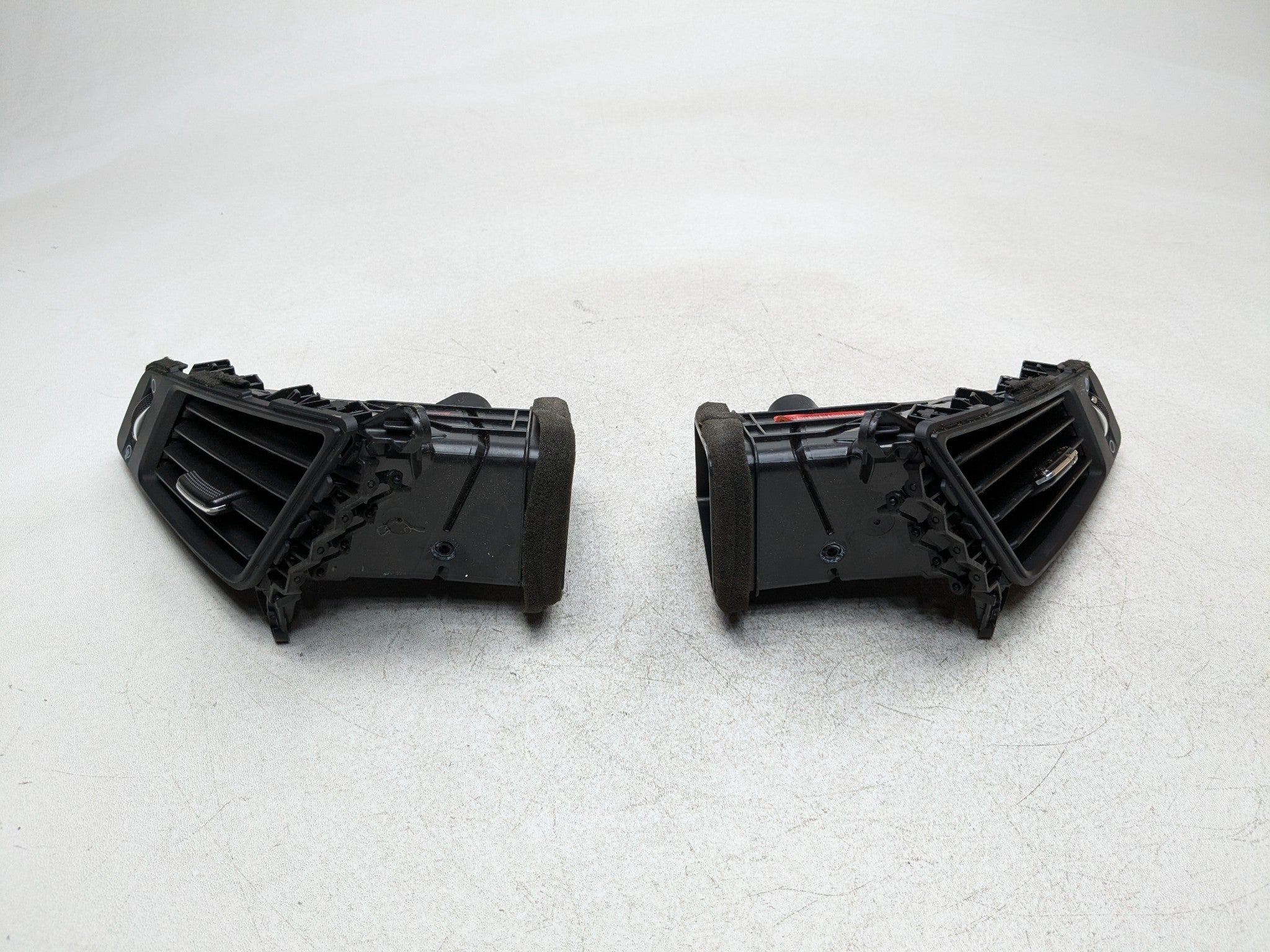 2011 - 2013 HYUNDAI SONATA OEM DASH PANEL AIR HEATER VENTS FRONT CENTER