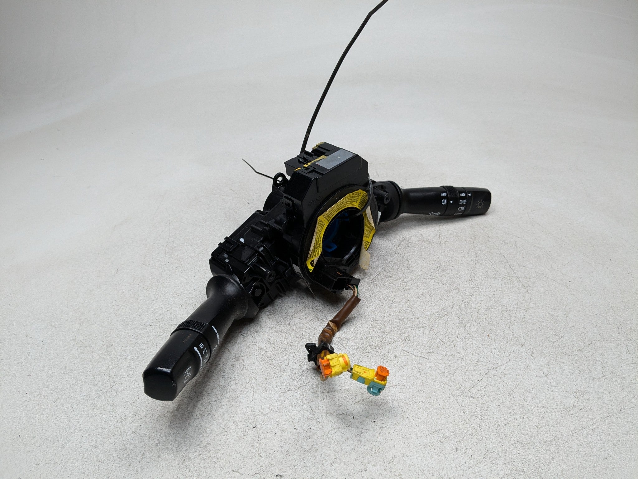 2011 - 2013 HYUNDAI SONATA OEM CLOCKSPRING TURN SIGNAL WIPER COMBINATION SWITCH
