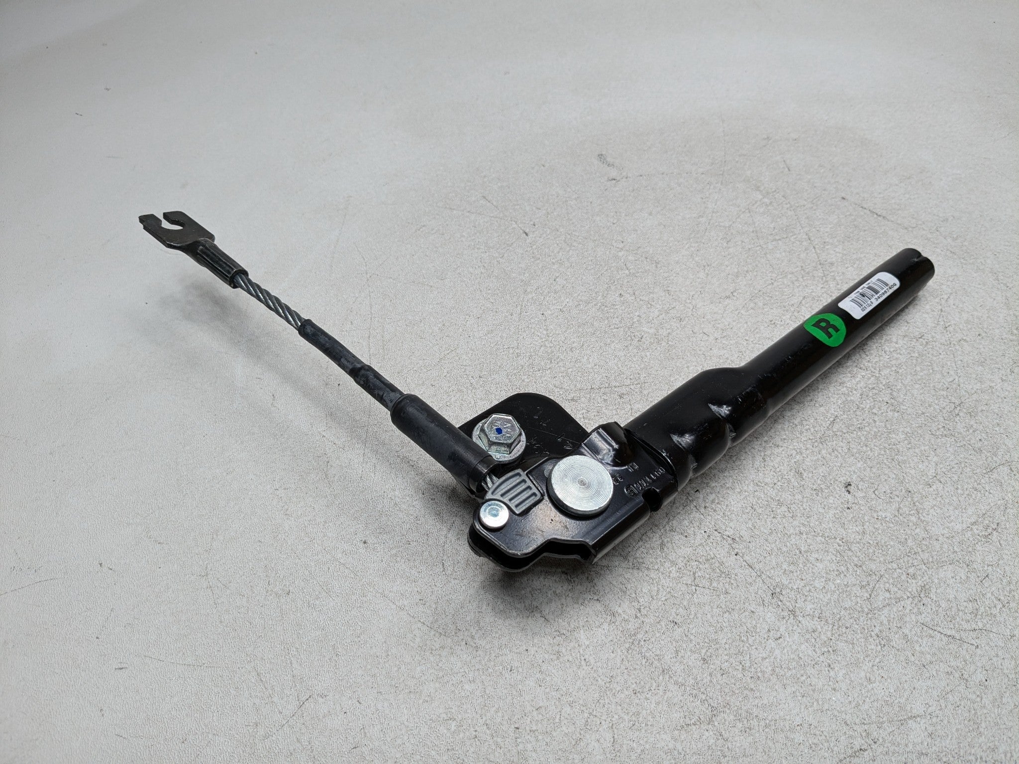 11 - 13 HYUNDAI SONATA OEM SEAT BELT TENSIONER BUCKLE FRONT RIGHT PASSENGER SIDE