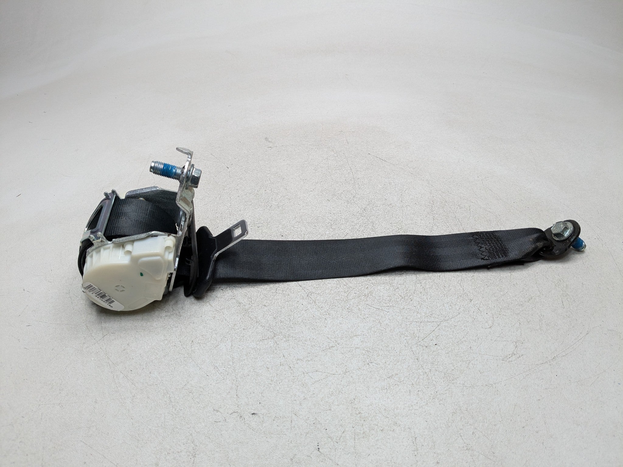 11 - 13 HYUNDAI SONATA OEM SEAT BELT RETRACTOR ASSEMBLY REAR LEFT DRIVER SIDE