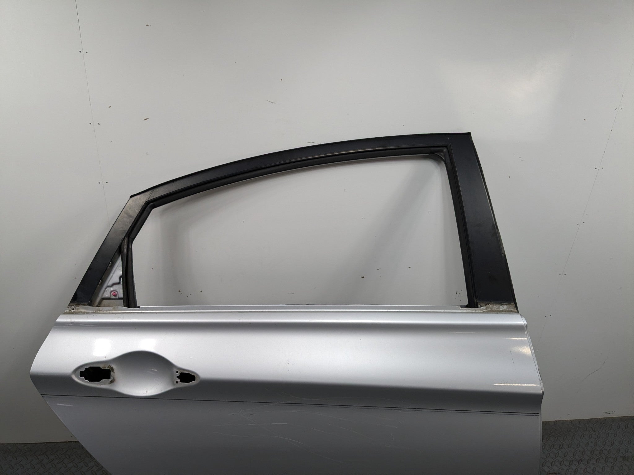 11-13 HYUNDAI SONATA OEM DOOR SHELL PANEL RADIANT SILVER REAR RIGHT PASSENGER