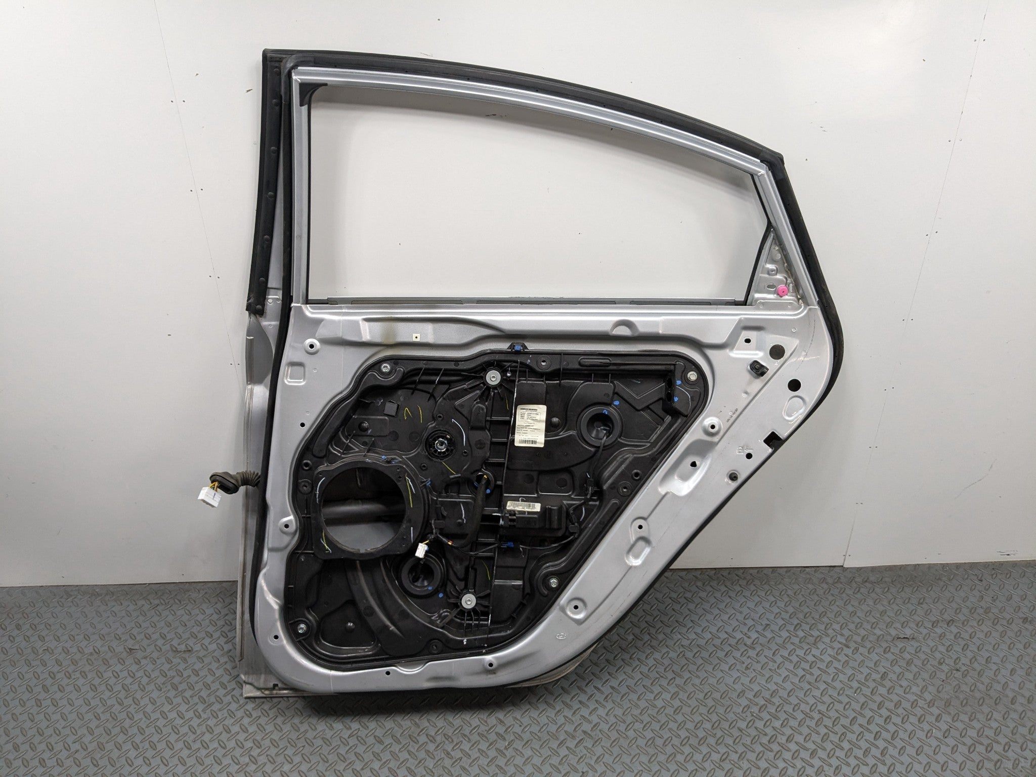 11-13 HYUNDAI SONATA OEM DOOR SHELL PANEL RADIANT SILVER REAR RIGHT PASSENGER
