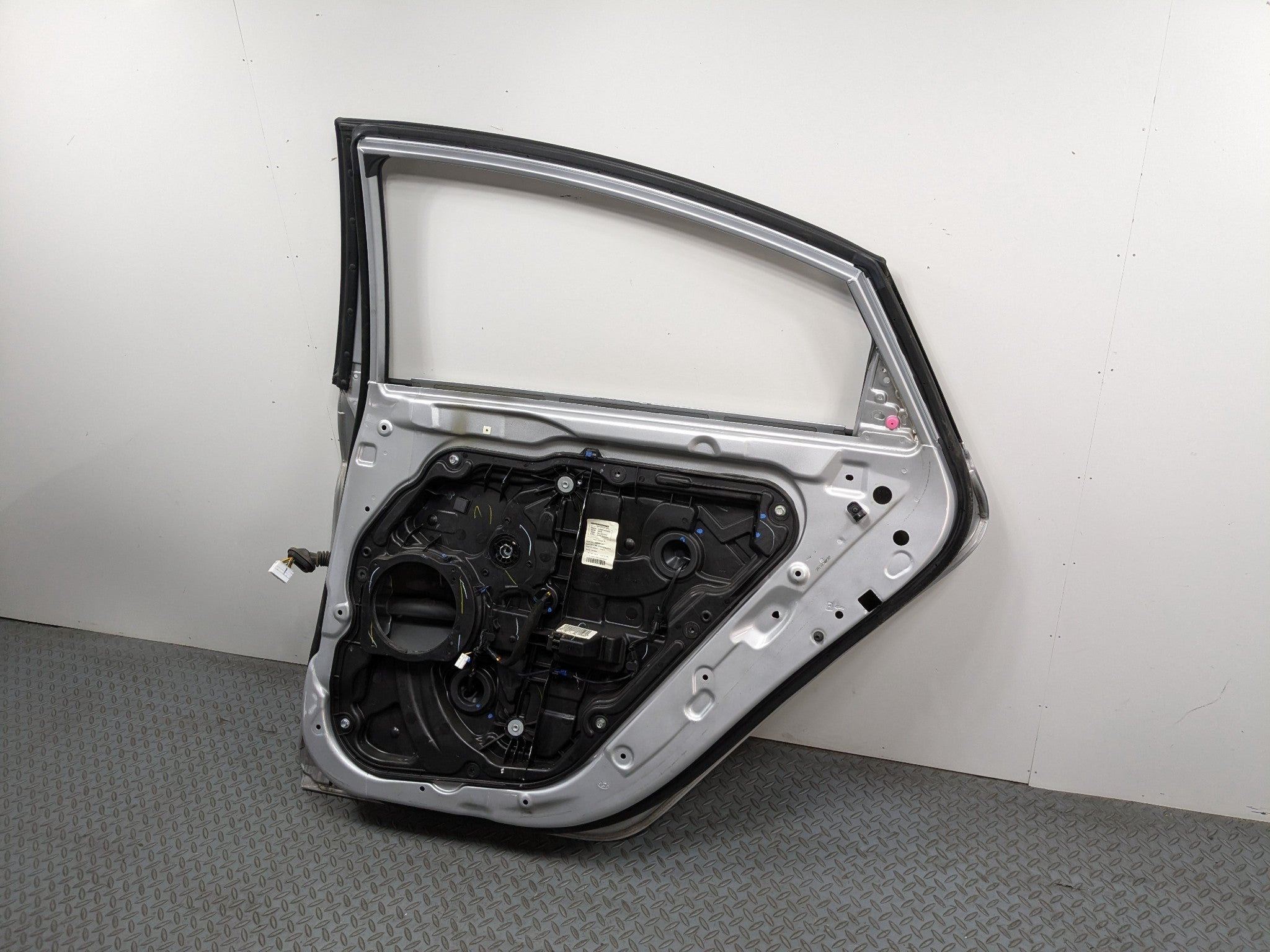 11-13 HYUNDAI SONATA OEM DOOR SHELL PANEL RADIANT SILVER REAR RIGHT PASSENGER