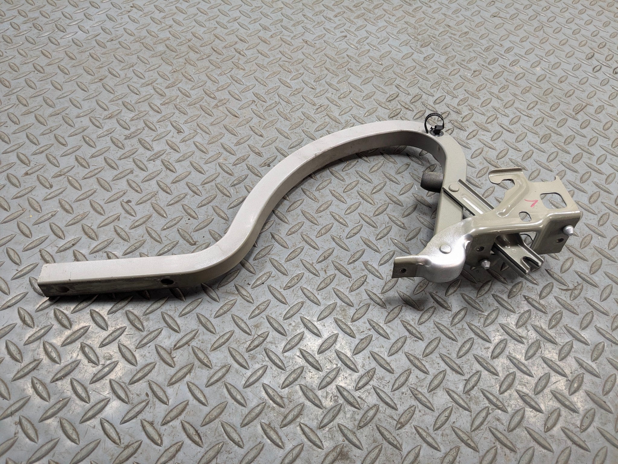 2011 - 2013 HYUNDAI SONATA OEM TRUNK LID SUPPORT HINGE LEFT AND RIGHT SET OF 2