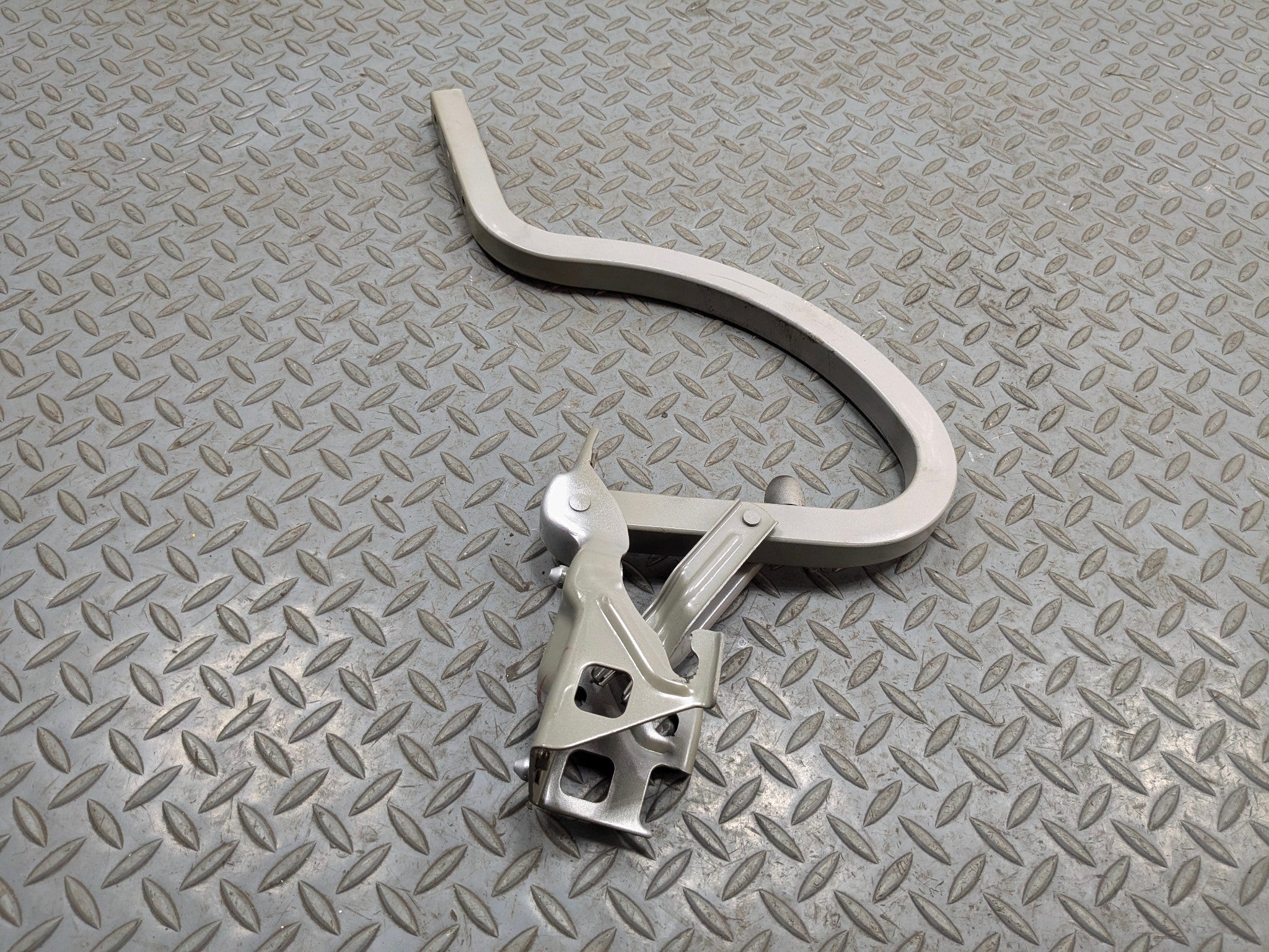 2011 - 2013 HYUNDAI SONATA OEM TRUNK LID SUPPORT HINGE LEFT AND RIGHT SET OF 2