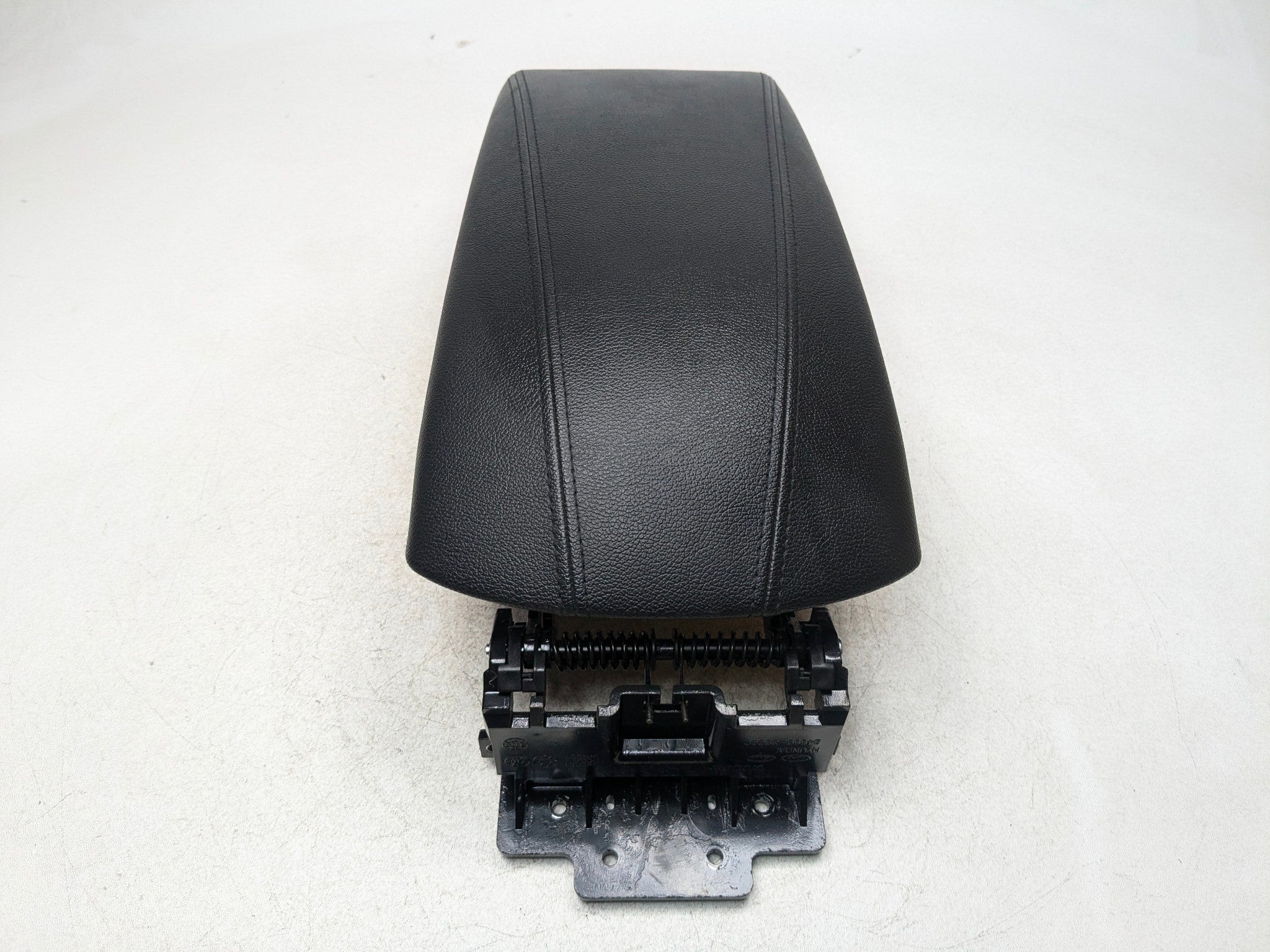 12 - 2014 HYUNDAI SONATA OEM CENTER CONSOLE ARMREST LID COVER TOP BLACK LEATHER
