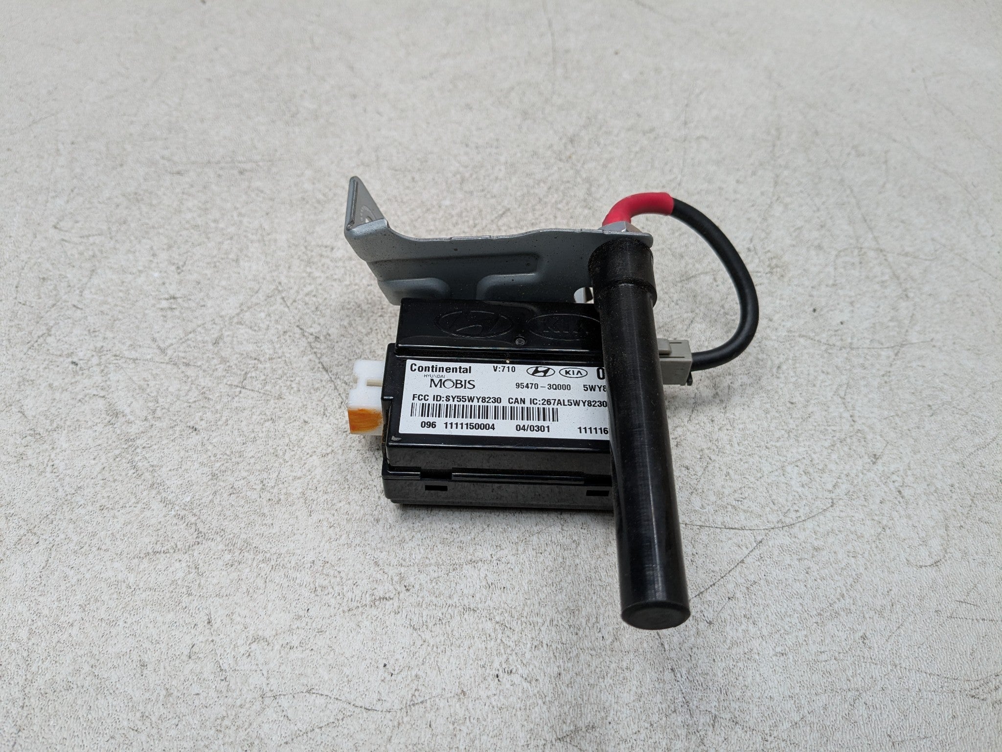 2011 - 2013 HYUNDAI SONATA OEM LOCKING KEYLESS ENTRY ANTENNA CONTROL MODULE
