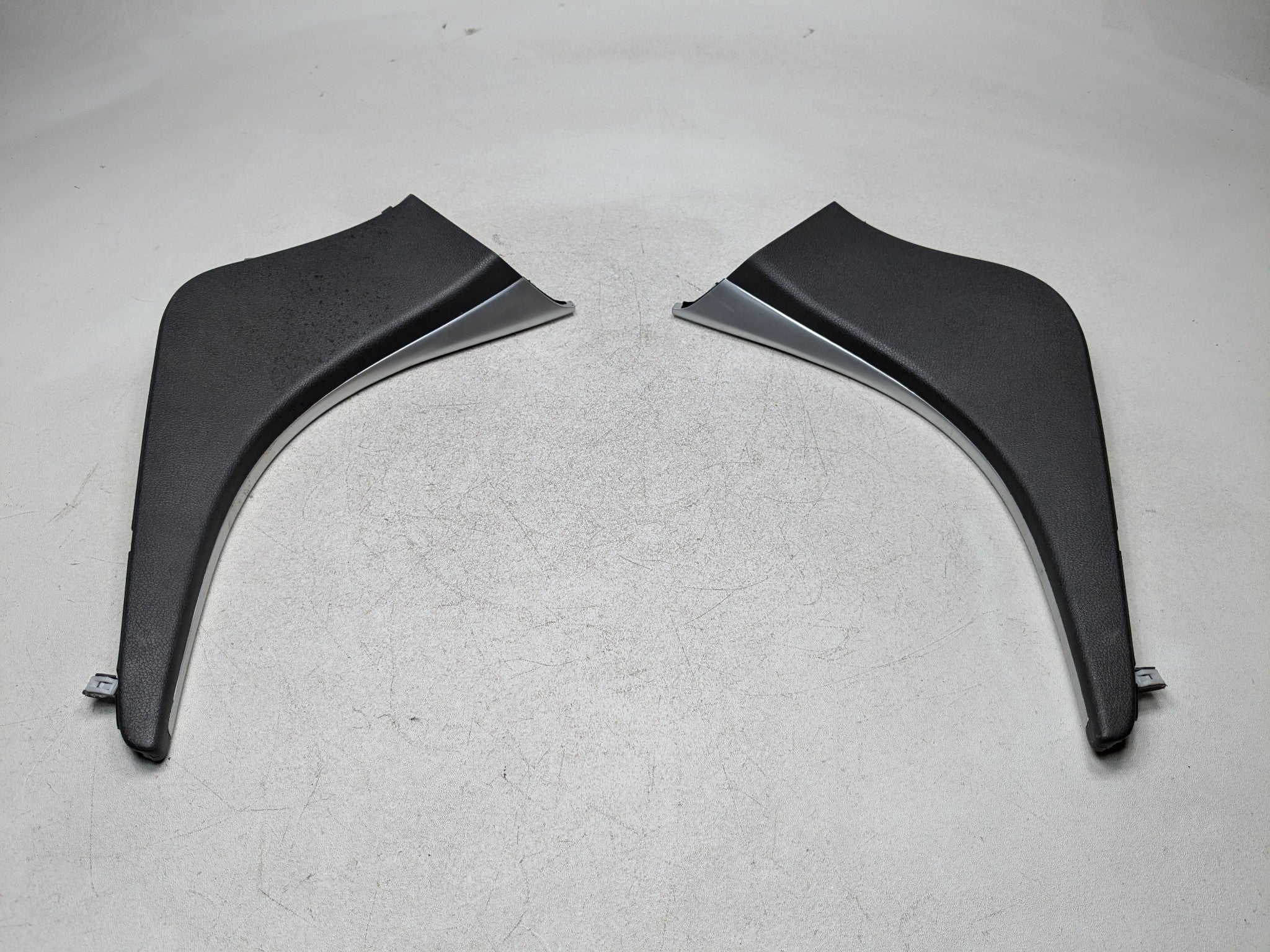 11 - 13 HYUNDAI SONATA OEM CENTER CONSOLE LEFT AND RIGHT SIDE MOULDING TRIM SET