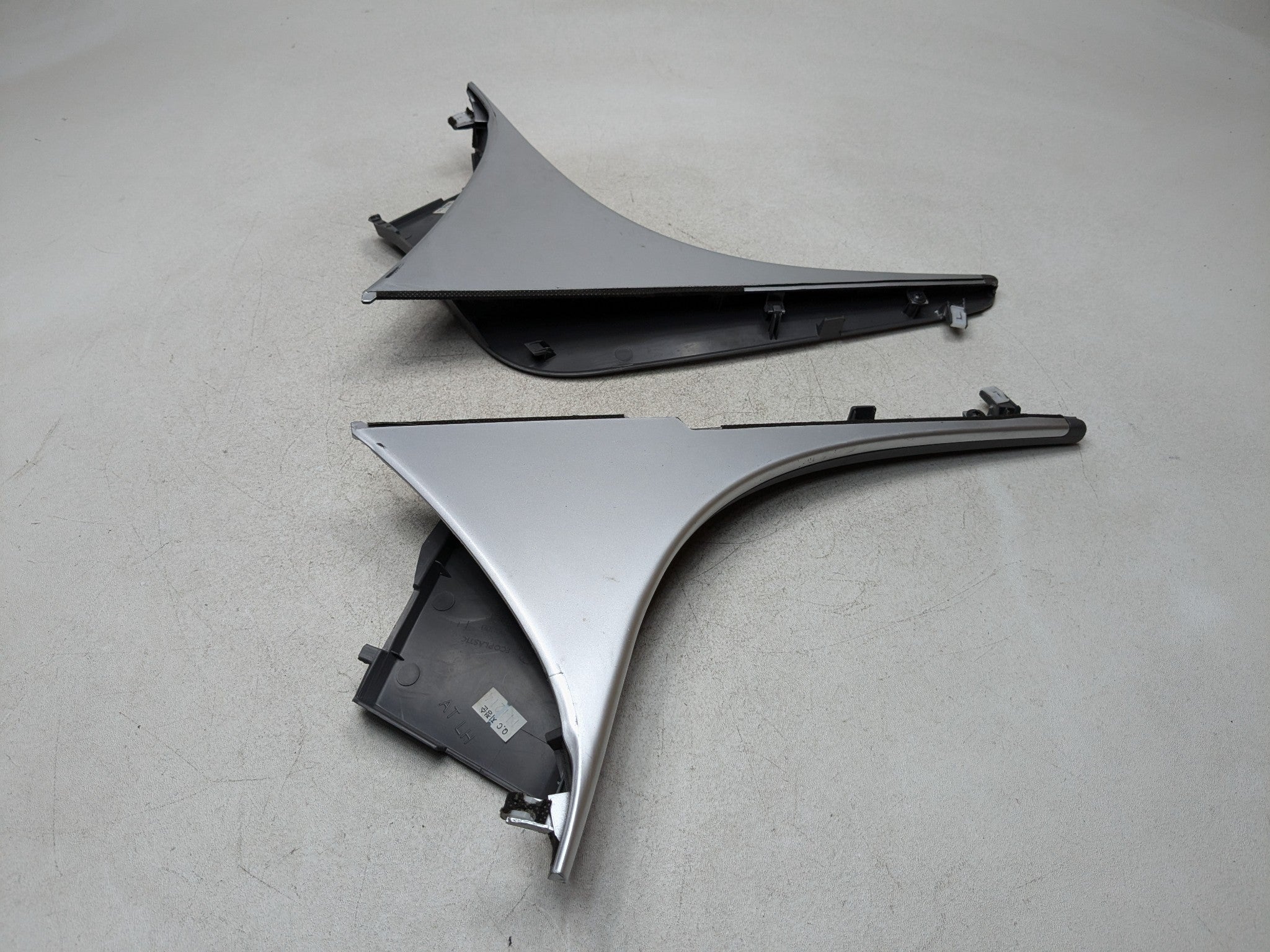 11 - 13 HYUNDAI SONATA OEM CENTER CONSOLE LEFT AND RIGHT SIDE MOULDING TRIM SET