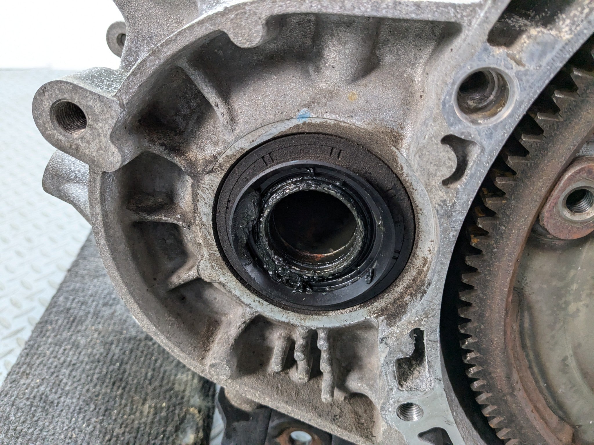 2011 - 2013 HYUNDAI SONATA OEM AUTOMATIC TRANSMISSION GEARBOX ASSEMBLY