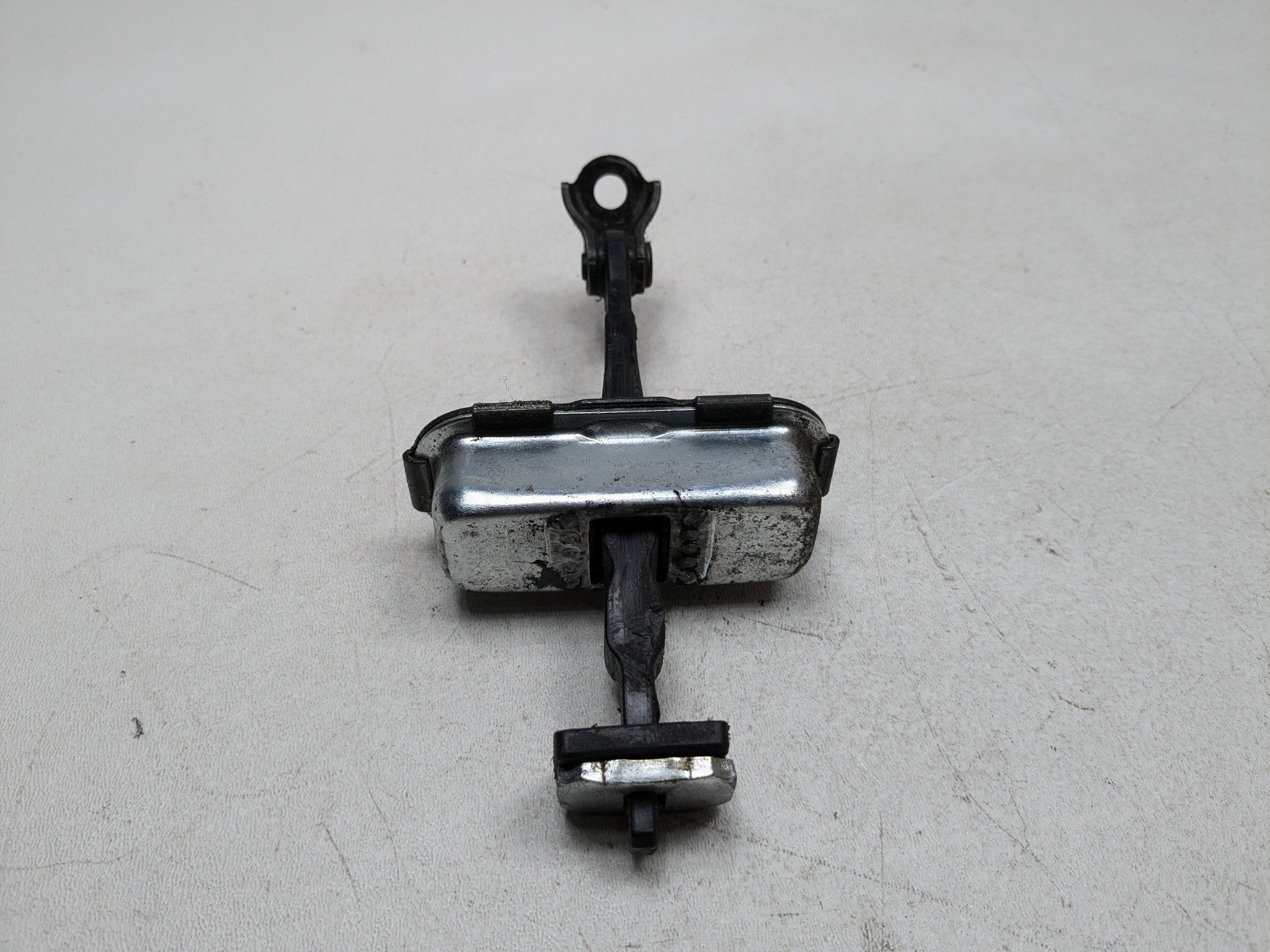 2013 - 2016 HYUNDAI SANTA FE OEM DOOR CHECK STOPPER REAR RIGHT PASSENGER SIDE