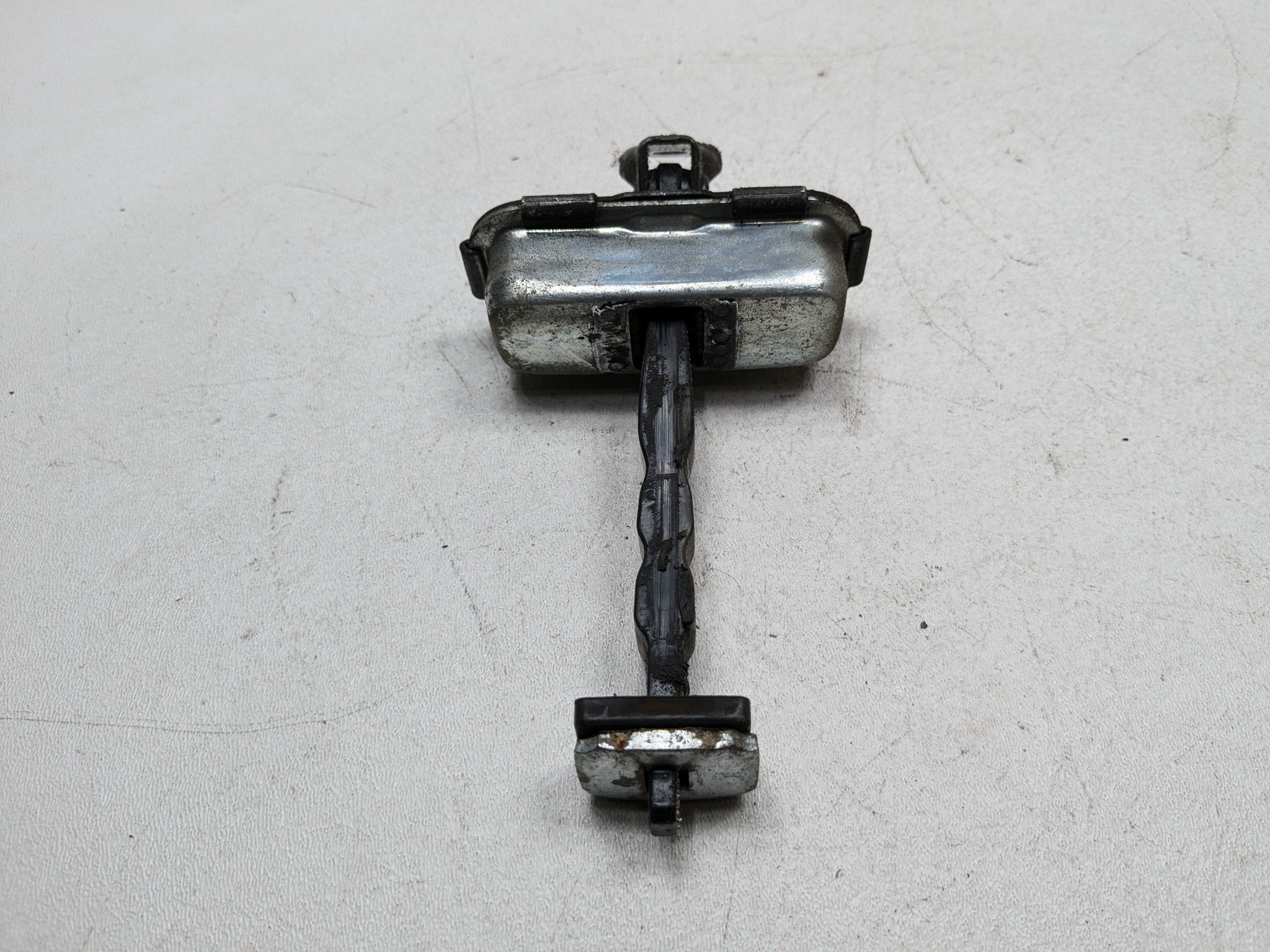 2013 - 2016 HYUNDAI SANTA FE OEM DOOR CHECK STOPPER REAR LEFT DRIVER SIDE