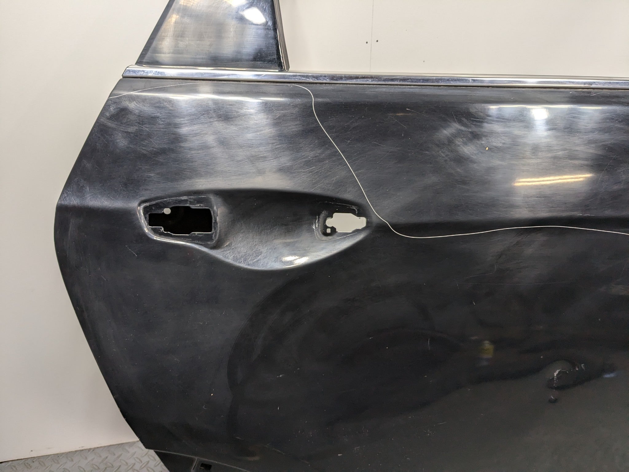 13 - 16 HYUNDAI SANTA FE OEM DOOR SHELL PANEL REAR RIGHT PASSENGER SIDE BLACK