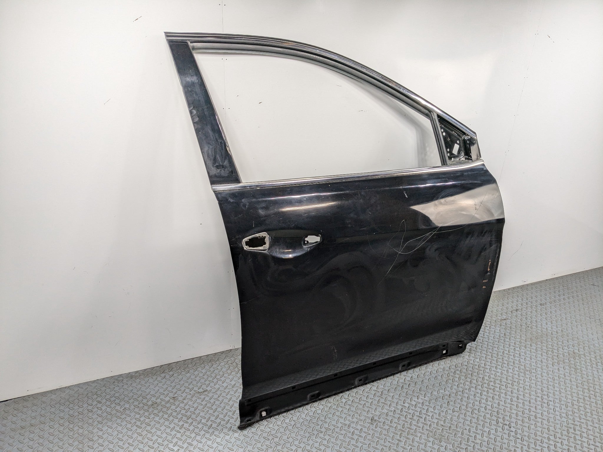 13 - 16 HYUNDAI SANTA FE OEM DOOR SHELL PANEL FRONT RIGHT PASSENGER SIDE BLACK