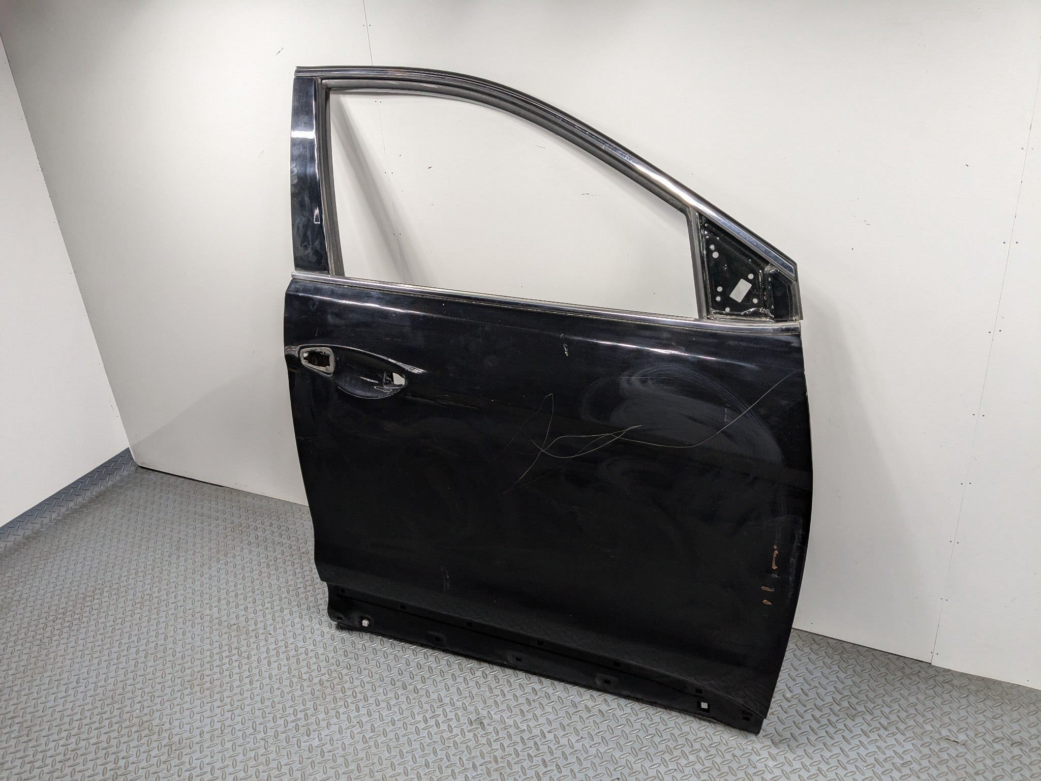 13 - 16 HYUNDAI SANTA FE OEM DOOR SHELL PANEL FRONT RIGHT PASSENGER SIDE BLACK