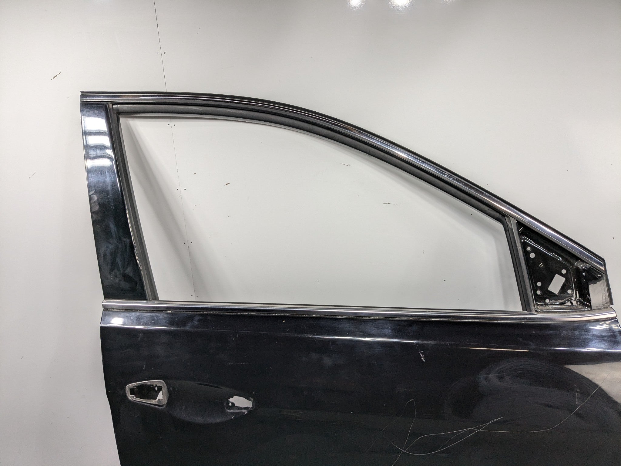 13 - 16 HYUNDAI SANTA FE OEM DOOR SHELL PANEL FRONT RIGHT PASSENGER SIDE BLACK