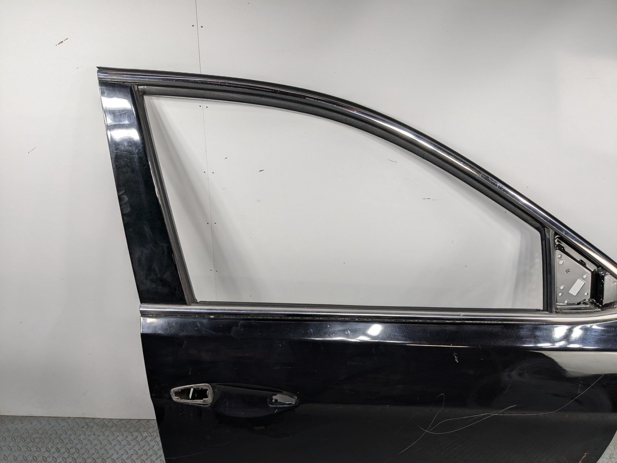 13 - 16 HYUNDAI SANTA FE OEM DOOR SHELL PANEL FRONT RIGHT PASSENGER SIDE BLACK