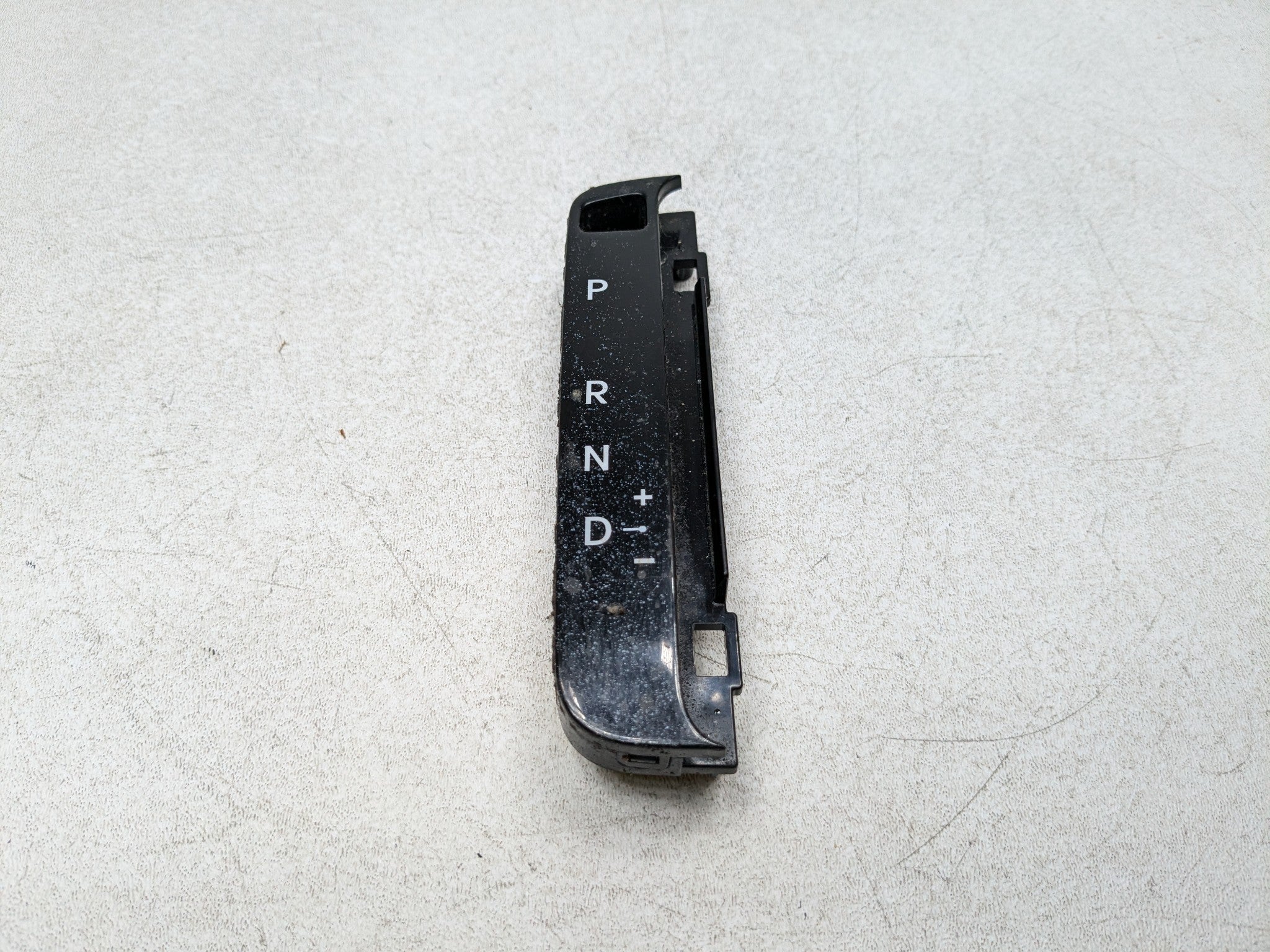 13 - 16 HYUNDAI SANTA FE OEM AUTOMATIC TRANSMISSION SHIFT GEAR SELECTOR SWITCH