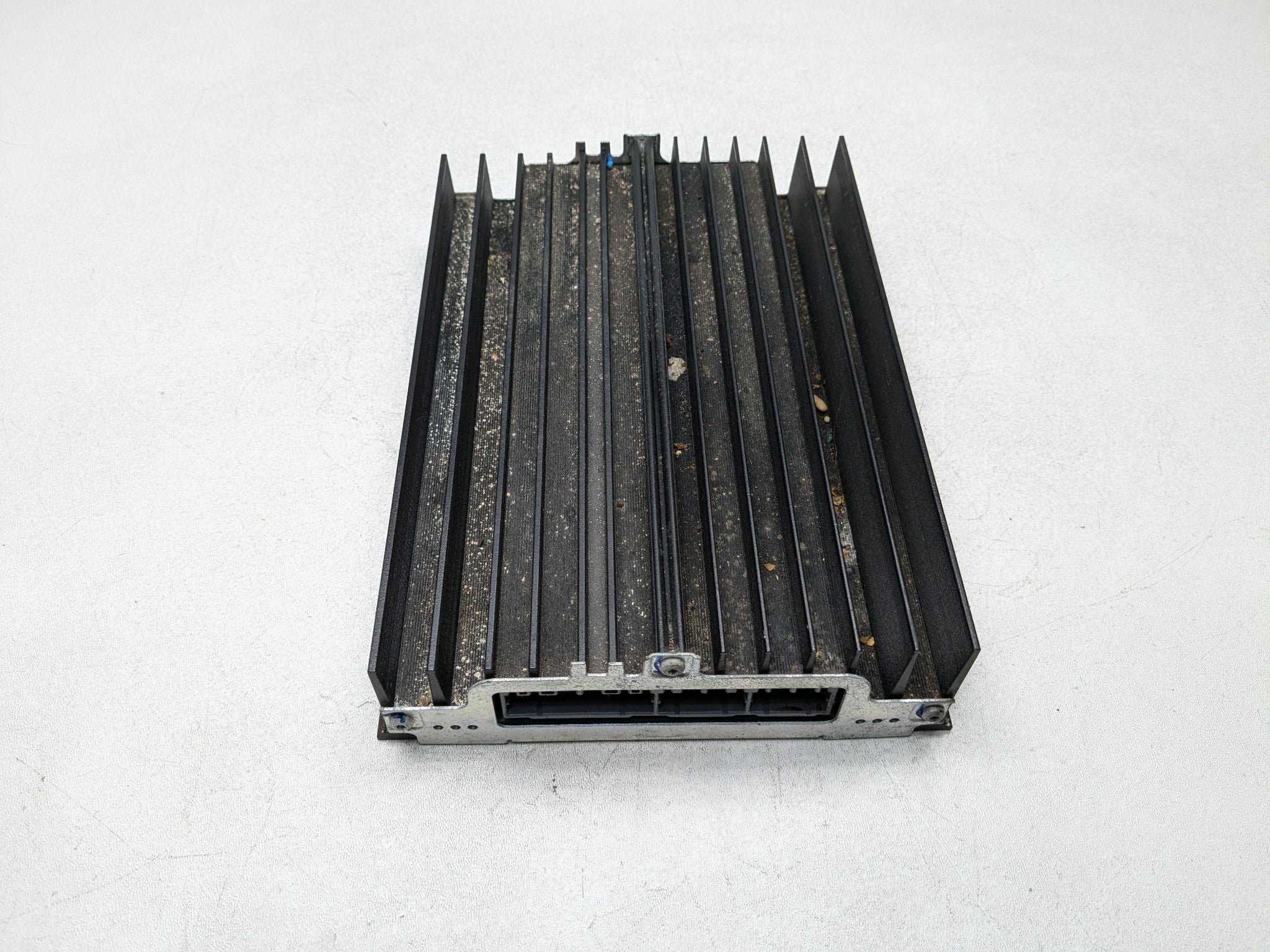 13 - 16 HYUNDAI SANTA FE OEM RADIO STEREO AMPLIFIER AUDIO AND VISUAL EQUIPMENT