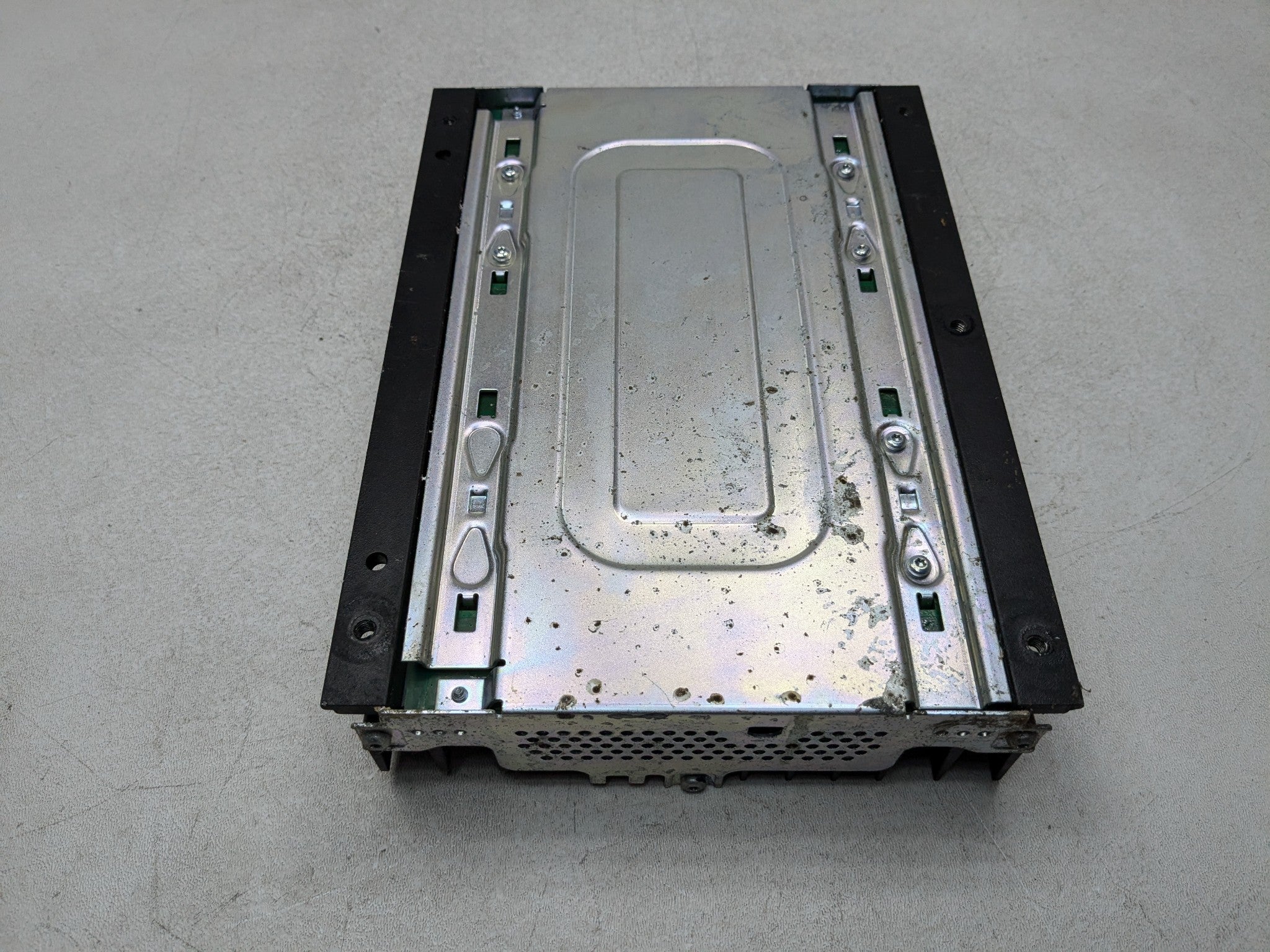 13 - 16 HYUNDAI SANTA FE OEM RADIO STEREO AMPLIFIER AUDIO AND VISUAL EQUIPMENT