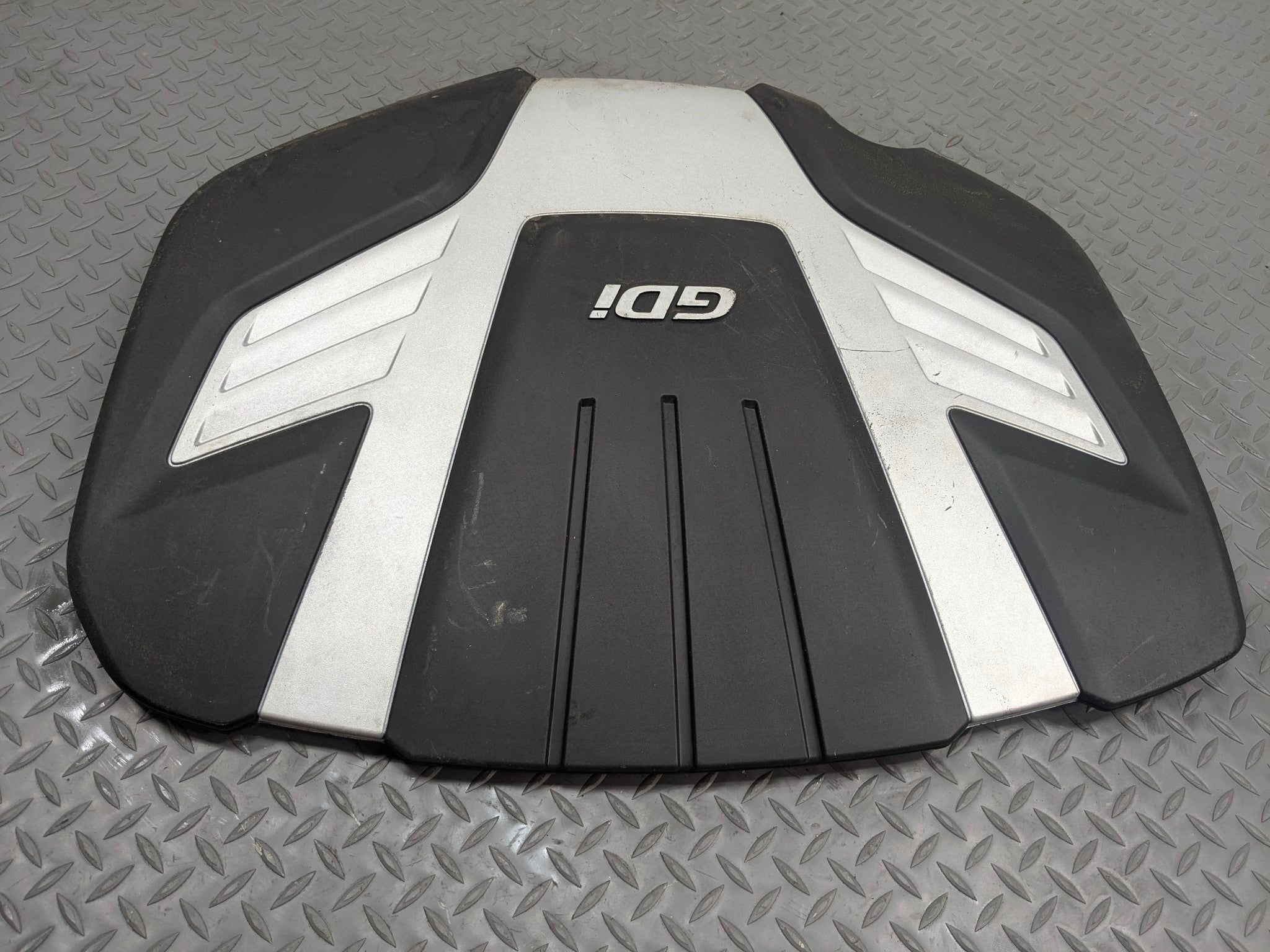 13 - 16 HYUNDAI SANTA FE OEM ENGINE COVER APPEARANCE TRIM PANEL BLACK AND WHITE