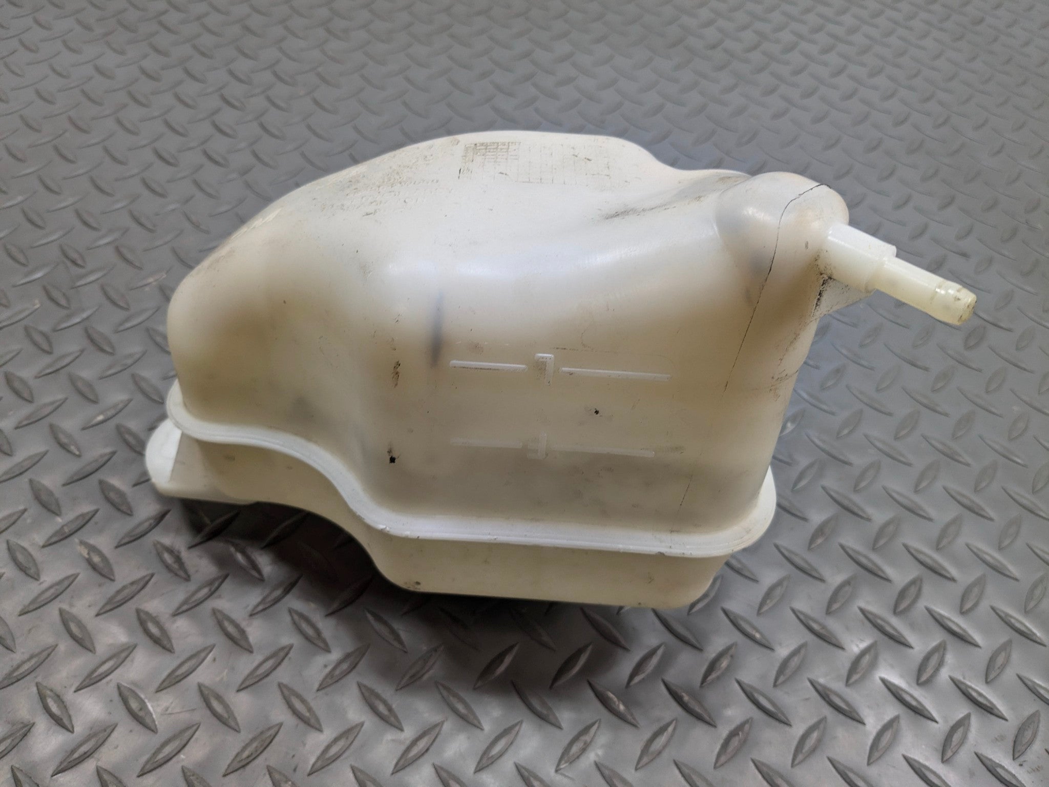 13 - 16 HYUNDAI SANTA FE OEM COOLANT RECOVERY BOTTLE EXPANSION RESERVOIR TANK