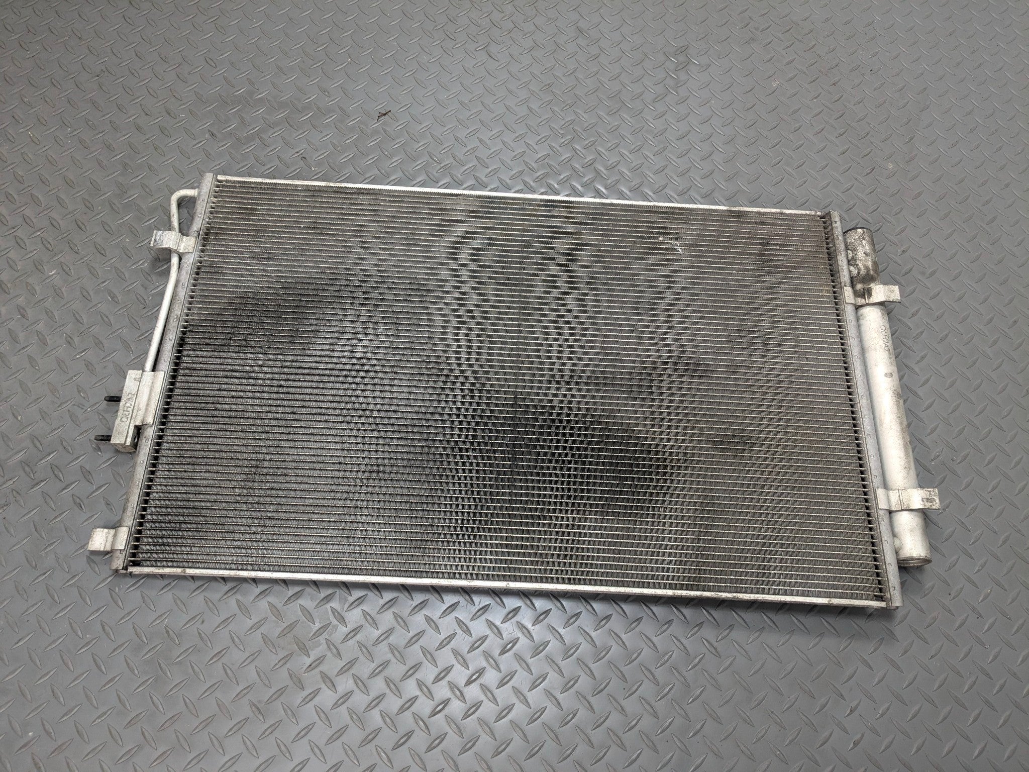 13 - 16 HYUNDAI SANTA FE OEM AIR CONDITIONING CONDENSER RADIATOR ASSEMBLY 3.3L