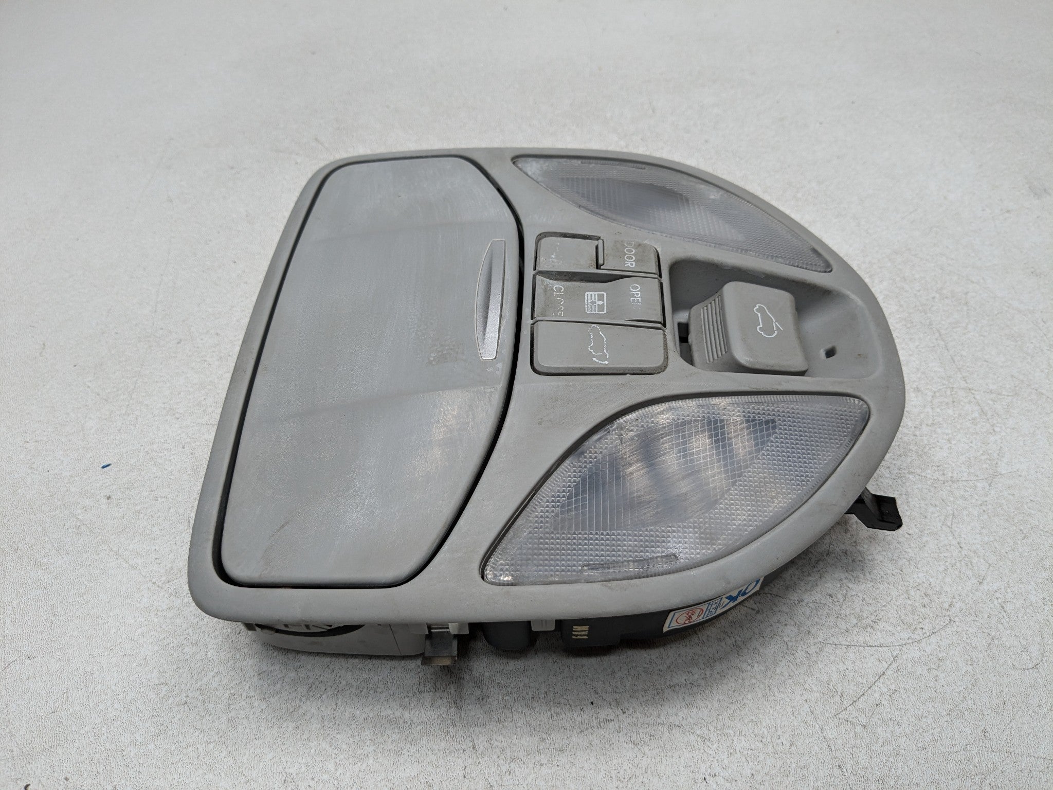 13 - 2016 HYUNDAI SANTA FE OEM FRONT ROOF UPPER CONSOLE DOME INTERIOR LIGHT LAMP