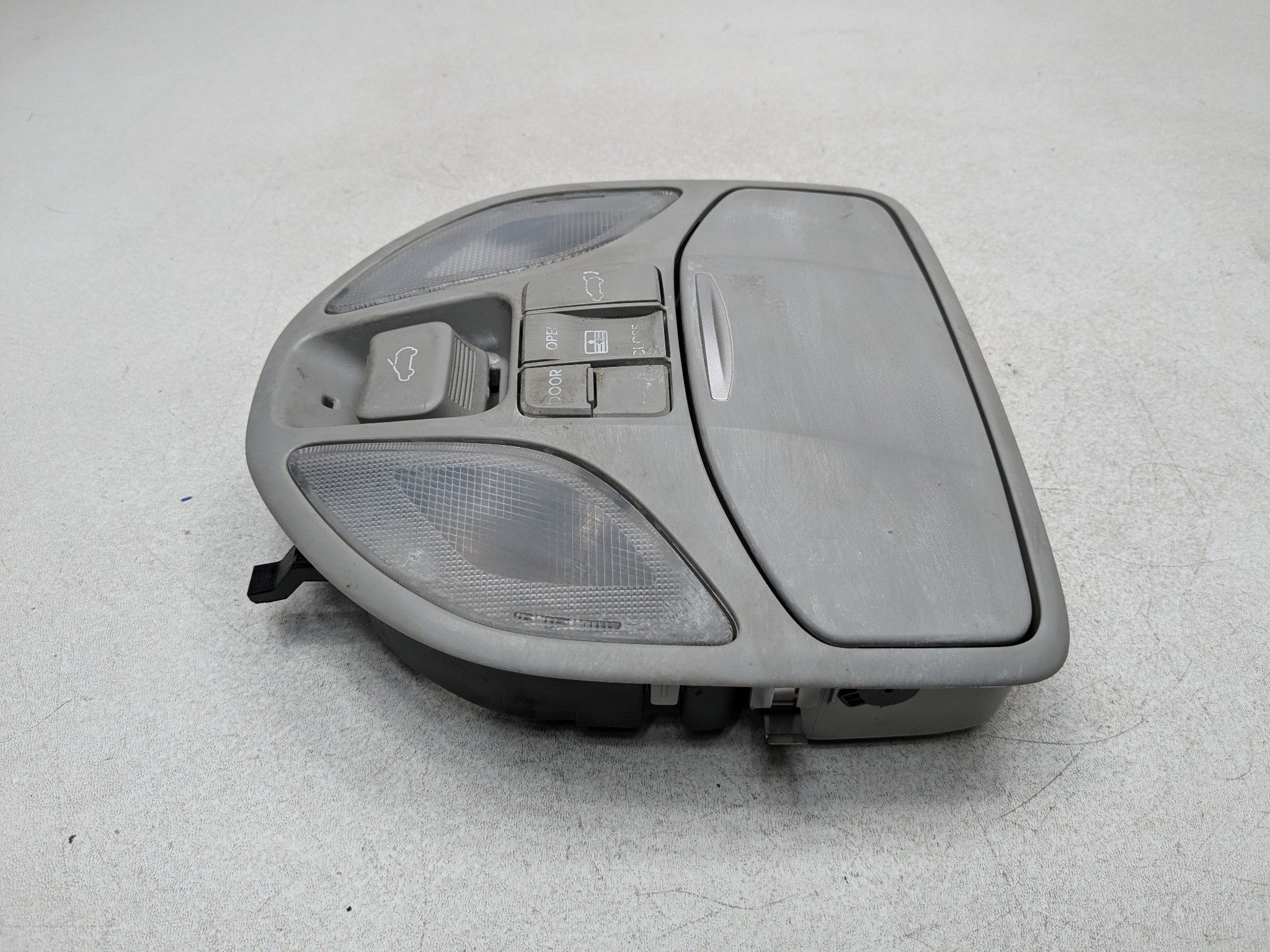 13 - 2016 HYUNDAI SANTA FE OEM FRONT ROOF UPPER CONSOLE DOME INTERIOR LIGHT LAMP