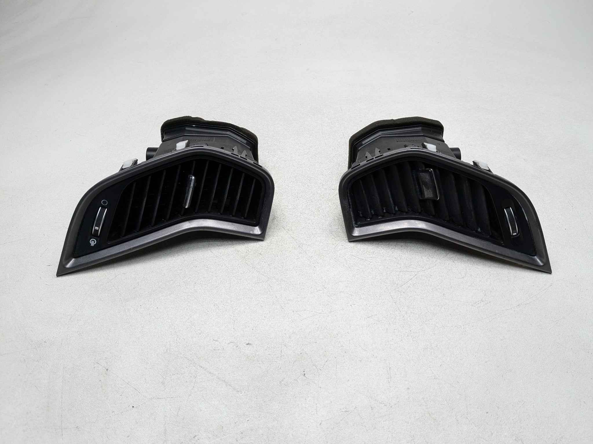 13-16 HYUNDAI SANTA FE OEM DASH AC HEATER VENTS FRONT CENTER LEFT AND RIGHT SIDE