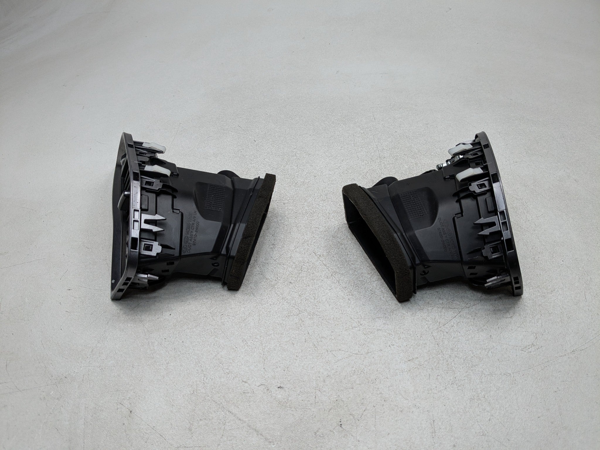 13-16 HYUNDAI SANTA FE OEM DASH AC HEATER VENTS FRONT CENTER LEFT AND RIGHT SIDE